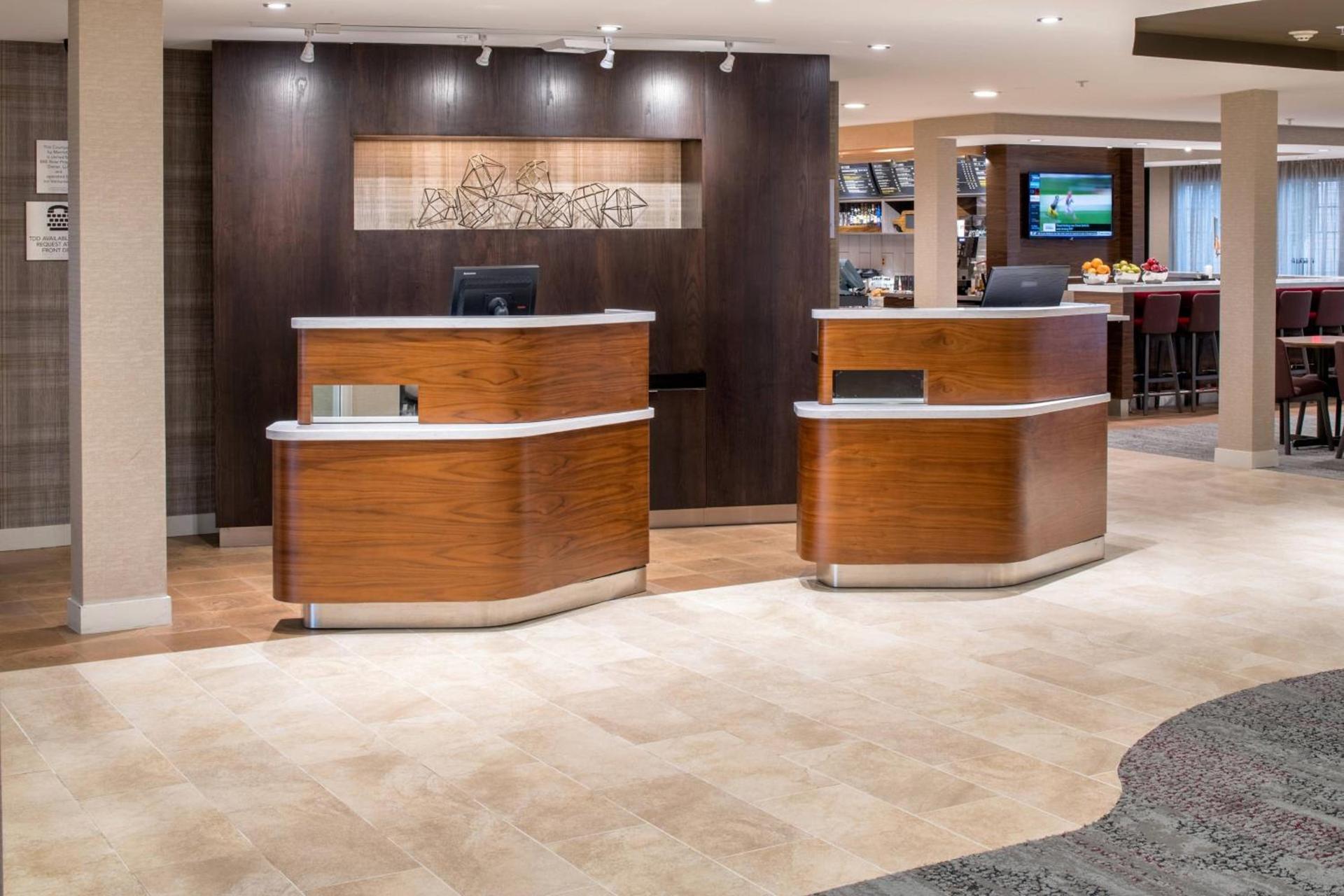 Courtyard by Marriott Portland North photo 4