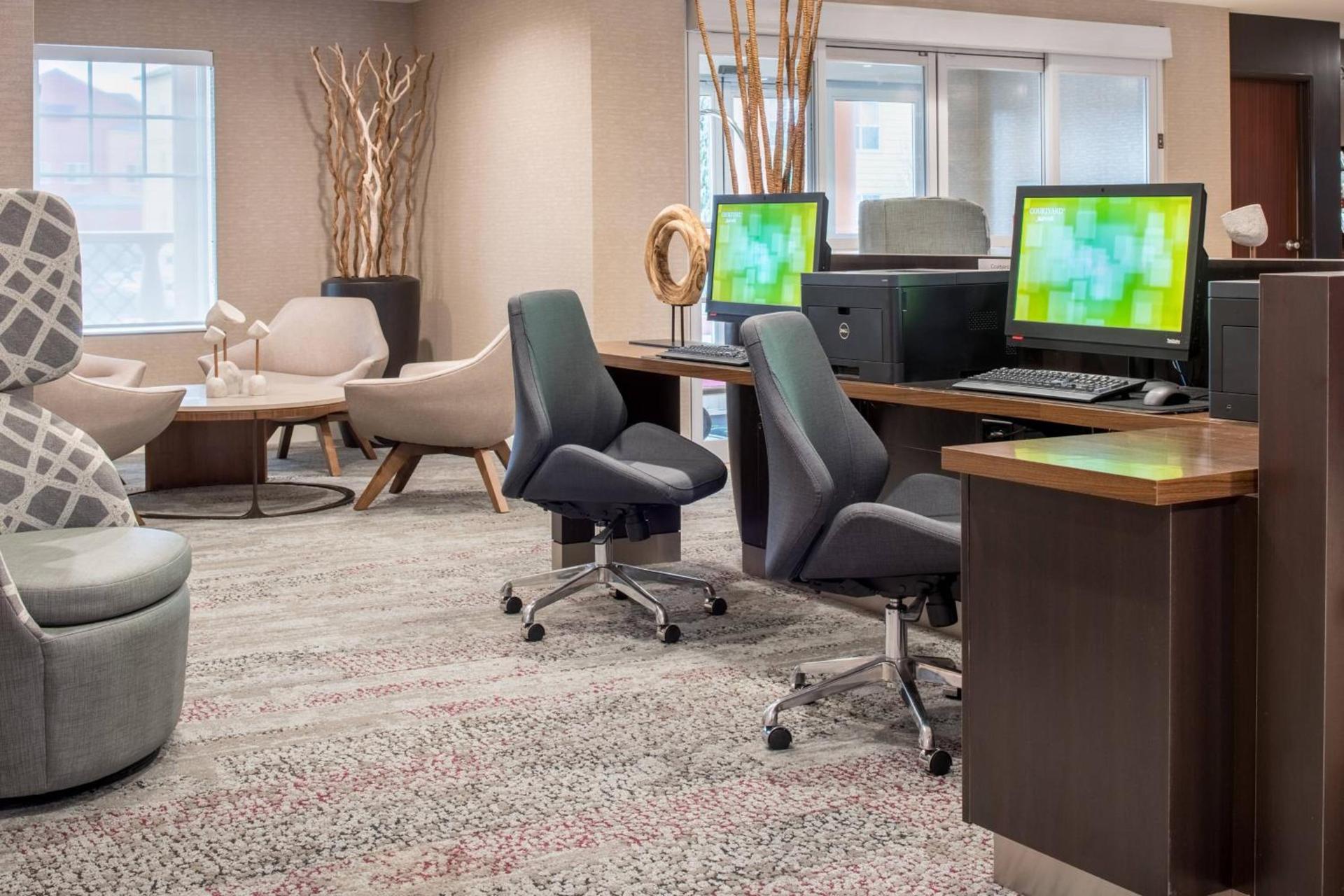 Courtyard by Marriott Portland North photo 14