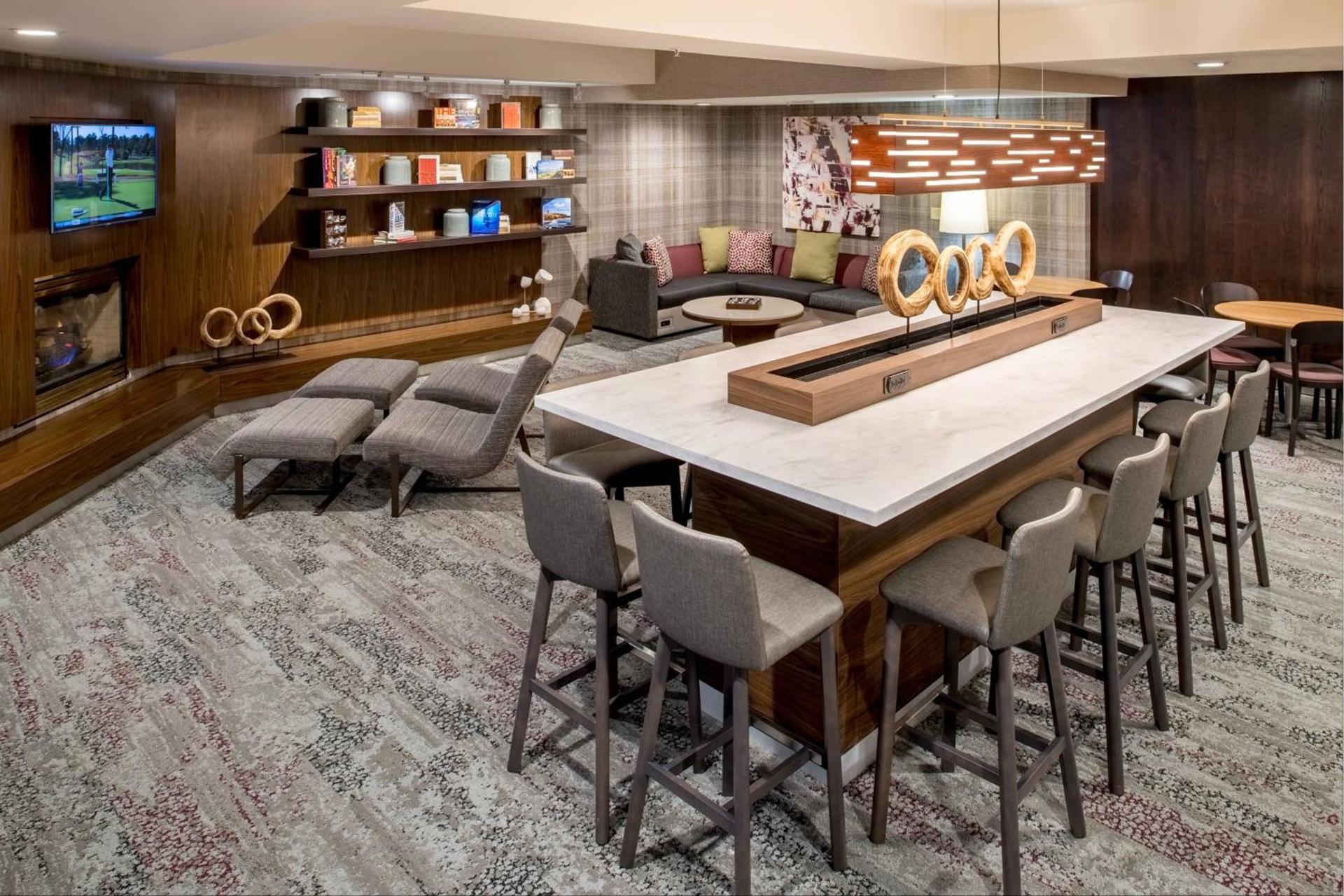 Courtyard by Marriott Portland North photo 16
