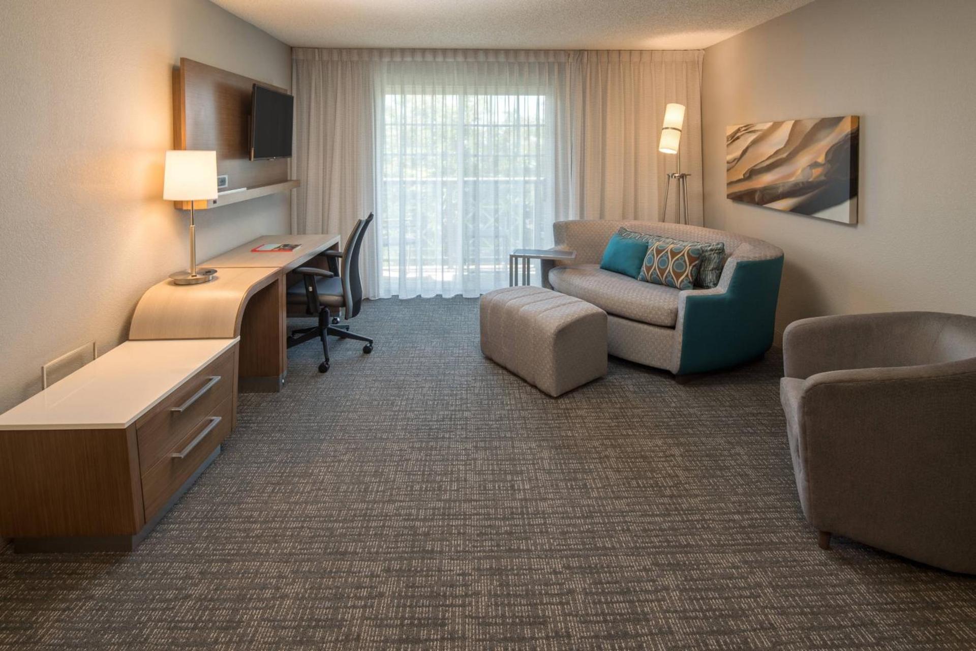 Courtyard by Marriott Portland North photo 10