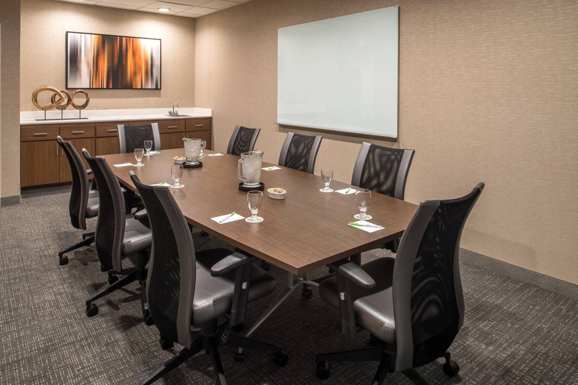 Courtyard by Marriott Portland North photo 29