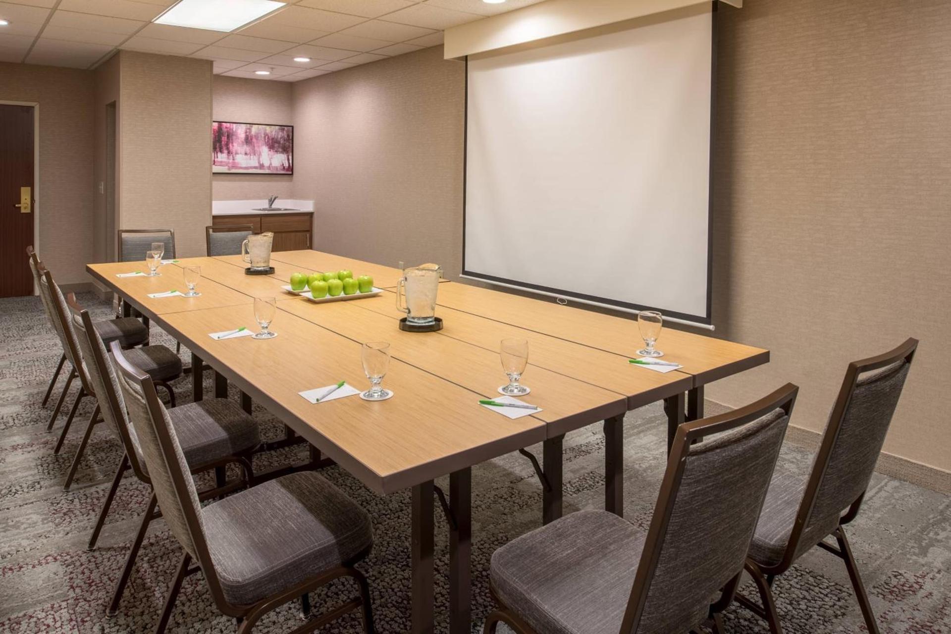 Courtyard by Marriott Portland North photo 30