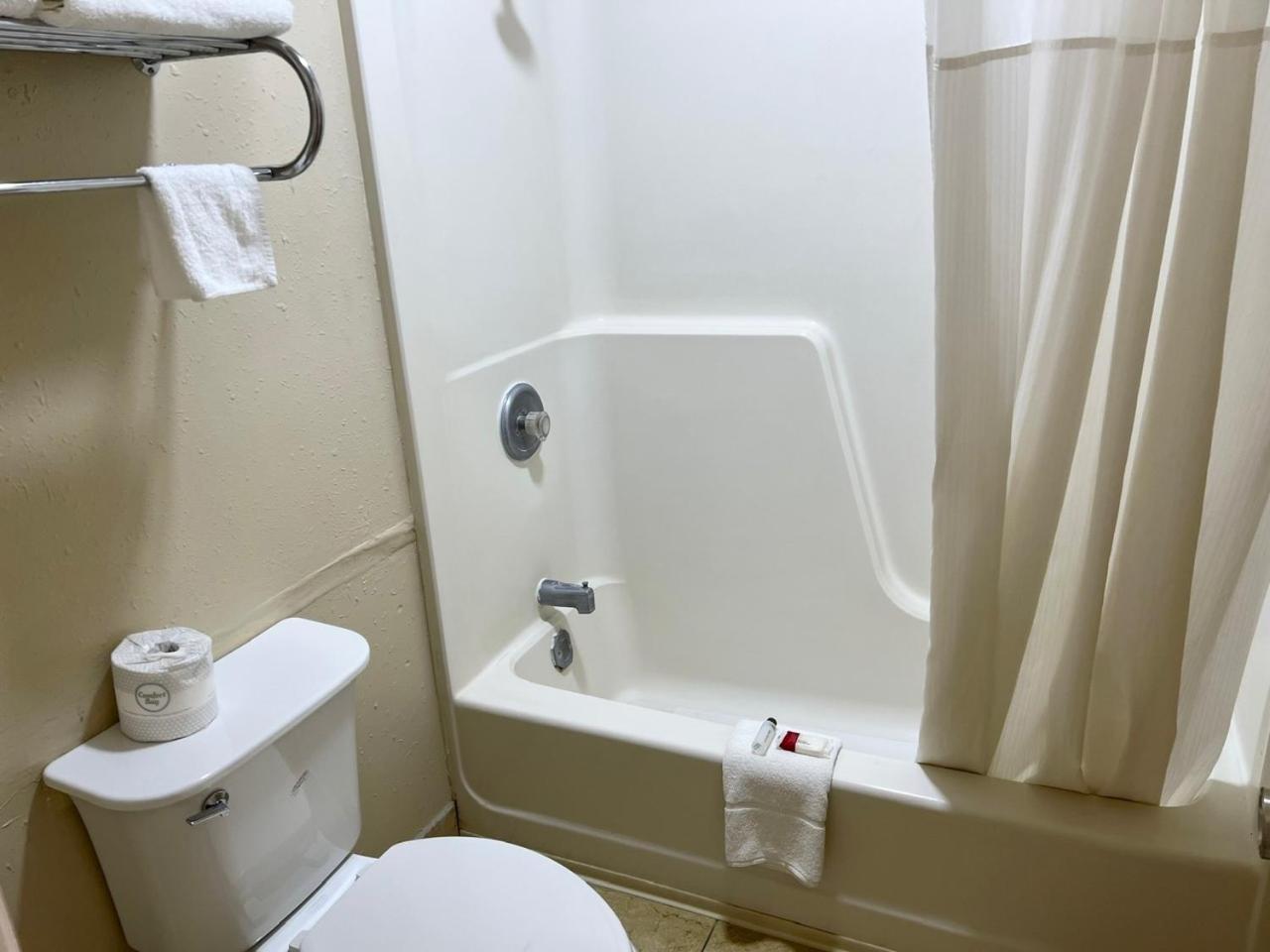 Economy Inn McCook photo 3