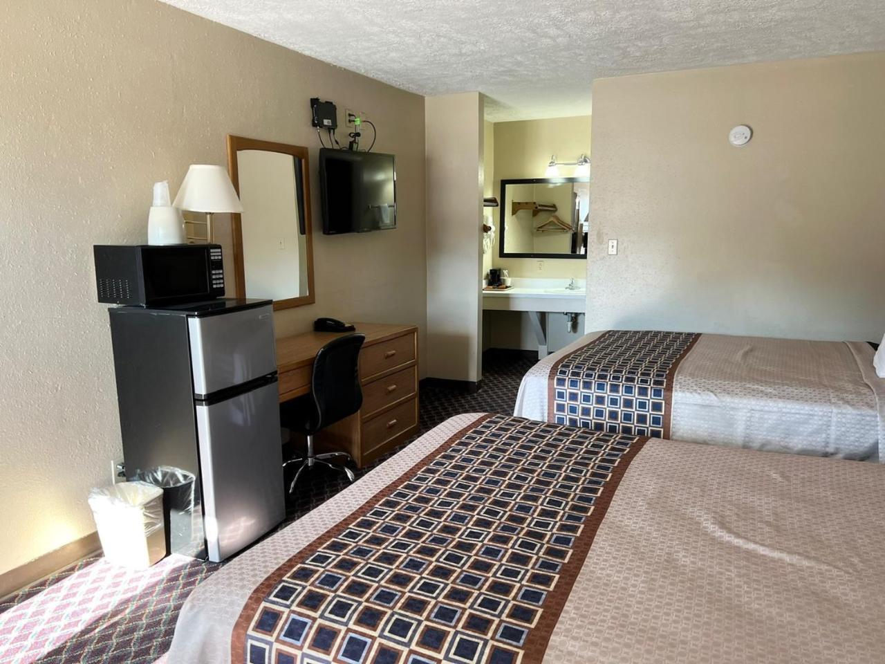 Economy Inn McCook photo 15