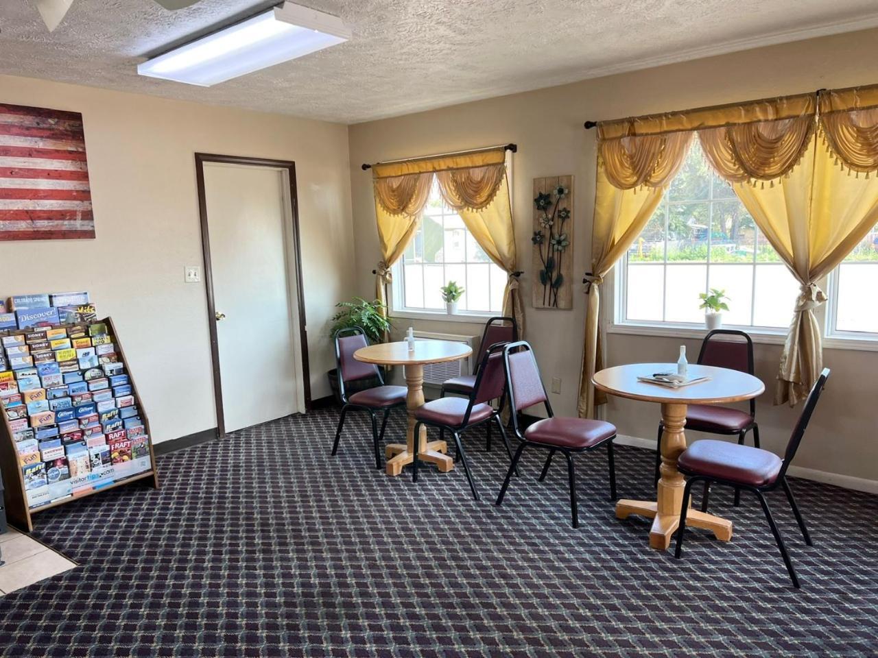 Economy Inn McCook photo 16