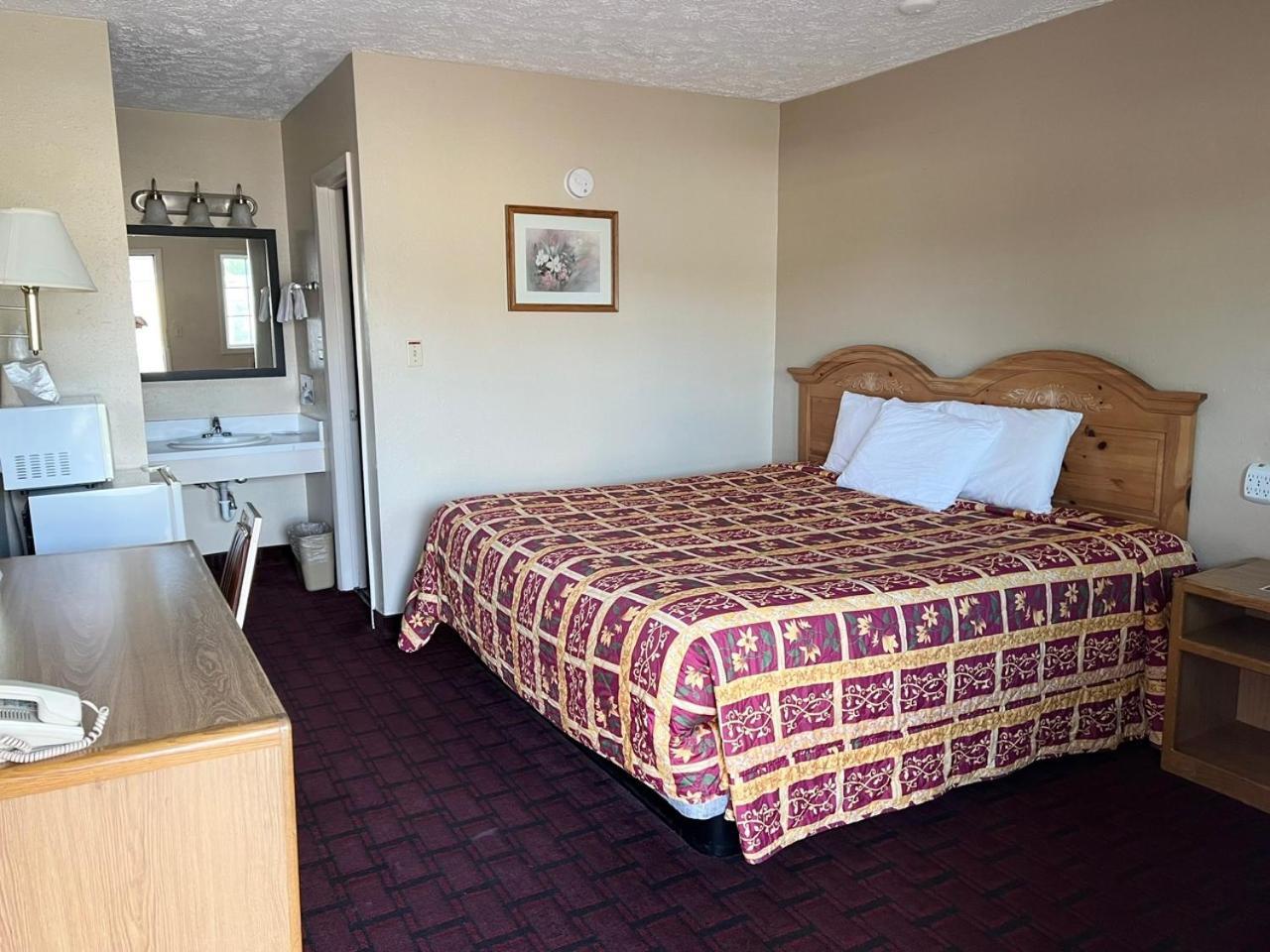 Economy Inn McCook photo 17