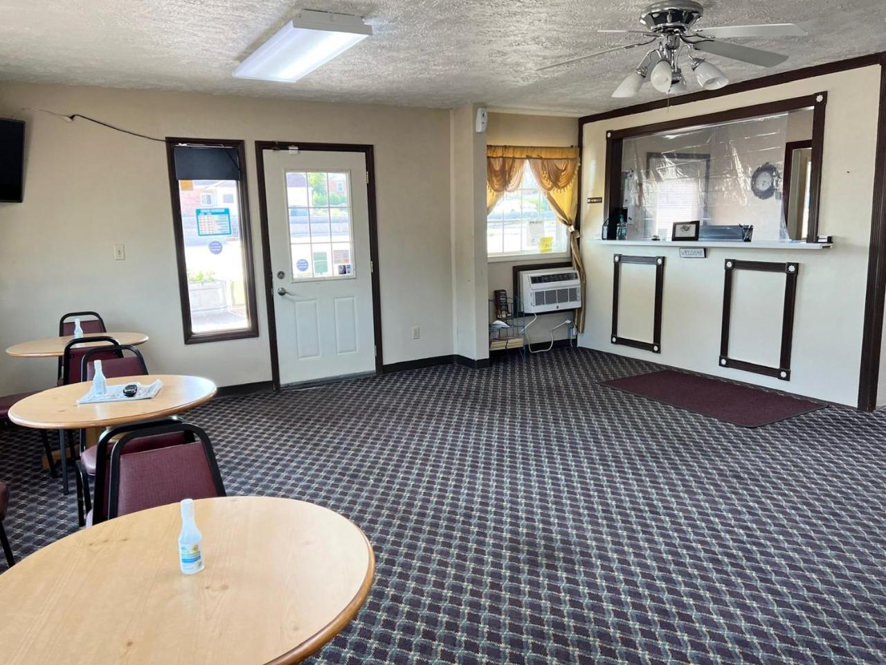 Economy Inn McCook photo 24