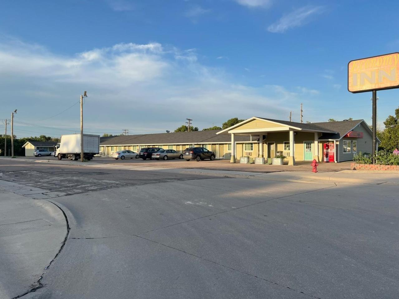 Economy Inn McCook photo 30