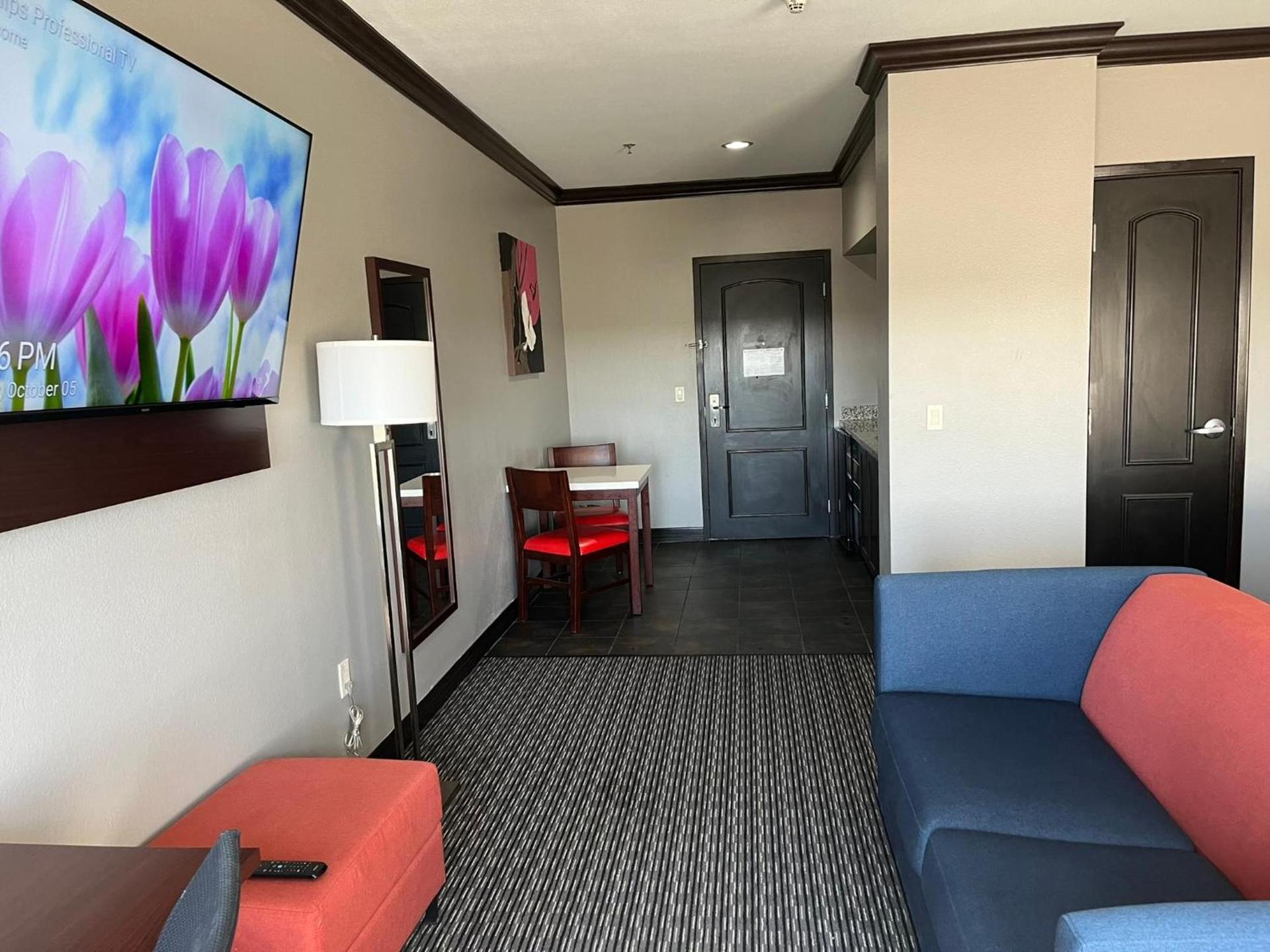 Hawthorn Suites by Wyndham Lubbock photo 8