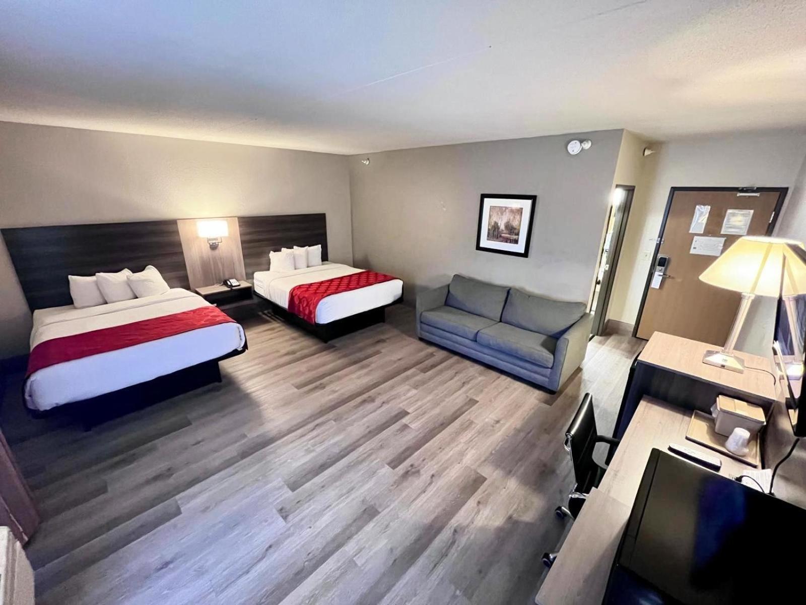 Ramada by Wyndham Platte City KCI Airport photo 31