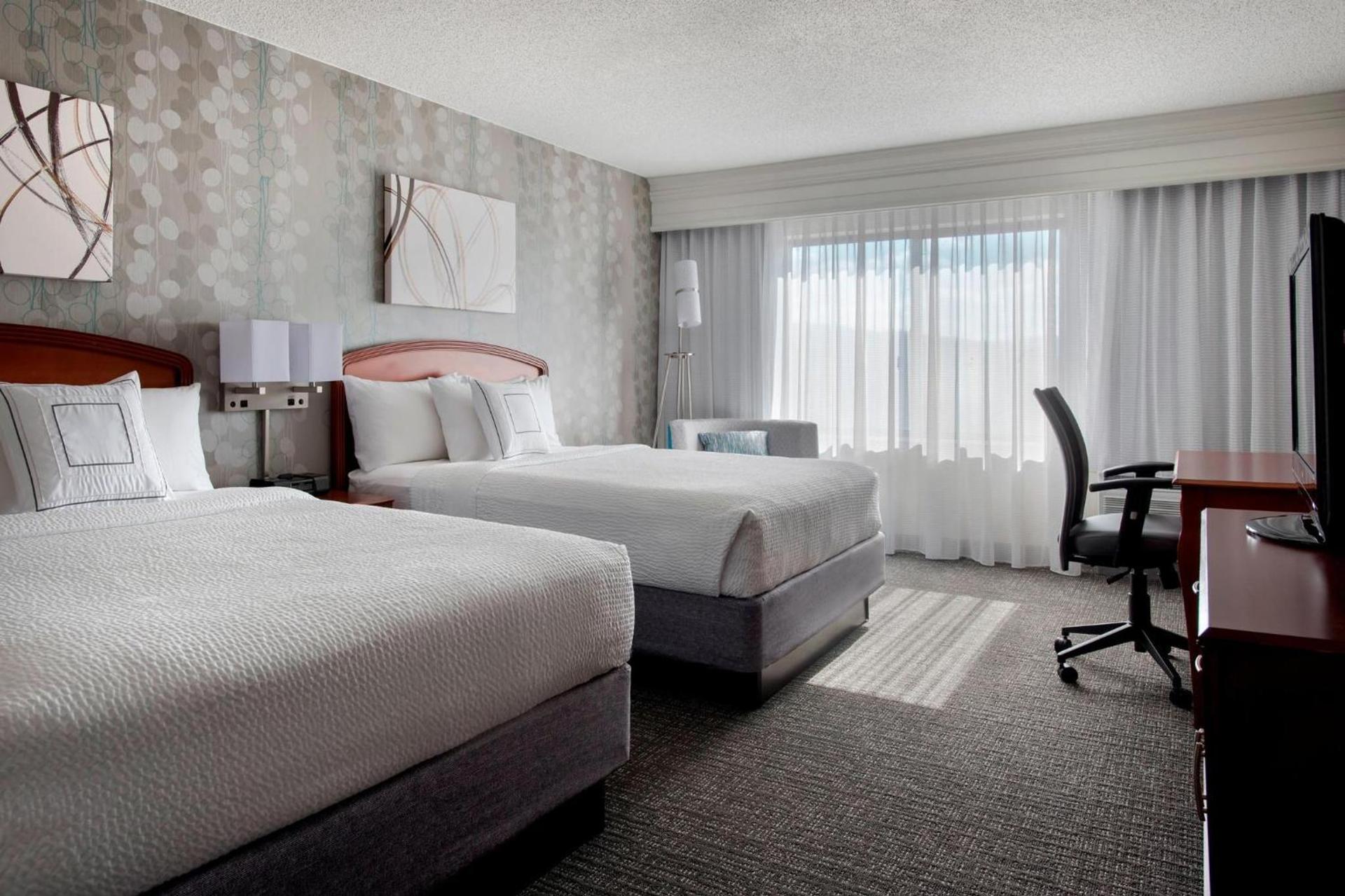 Courtyard by Marriott Lebanon photo 5
