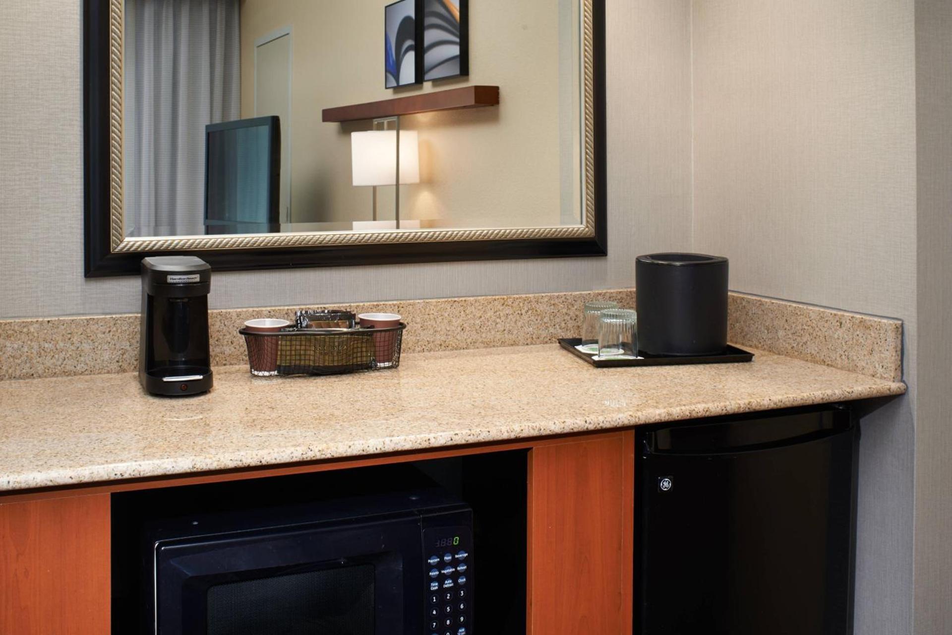Courtyard by Marriott Lexington North photo 17