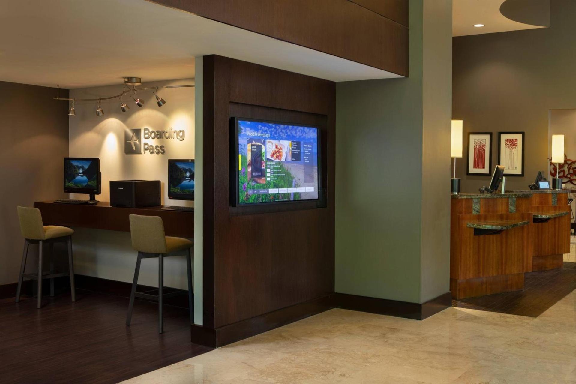 Courtyard by Marriott Bradenton Sarasota/Riverfront photo 15