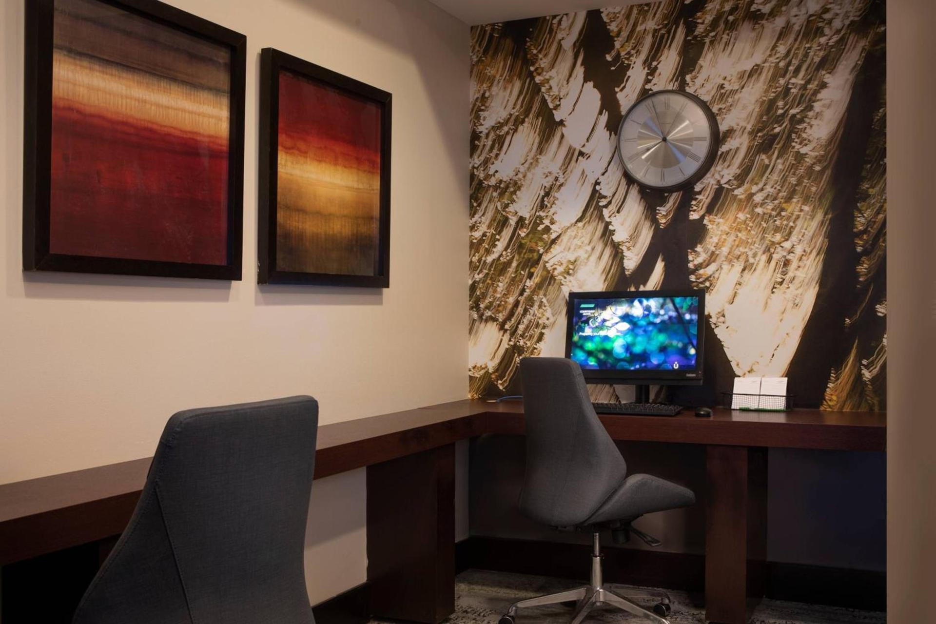 Courtyard by Marriott Bradenton Sarasota/Riverfront photo 16