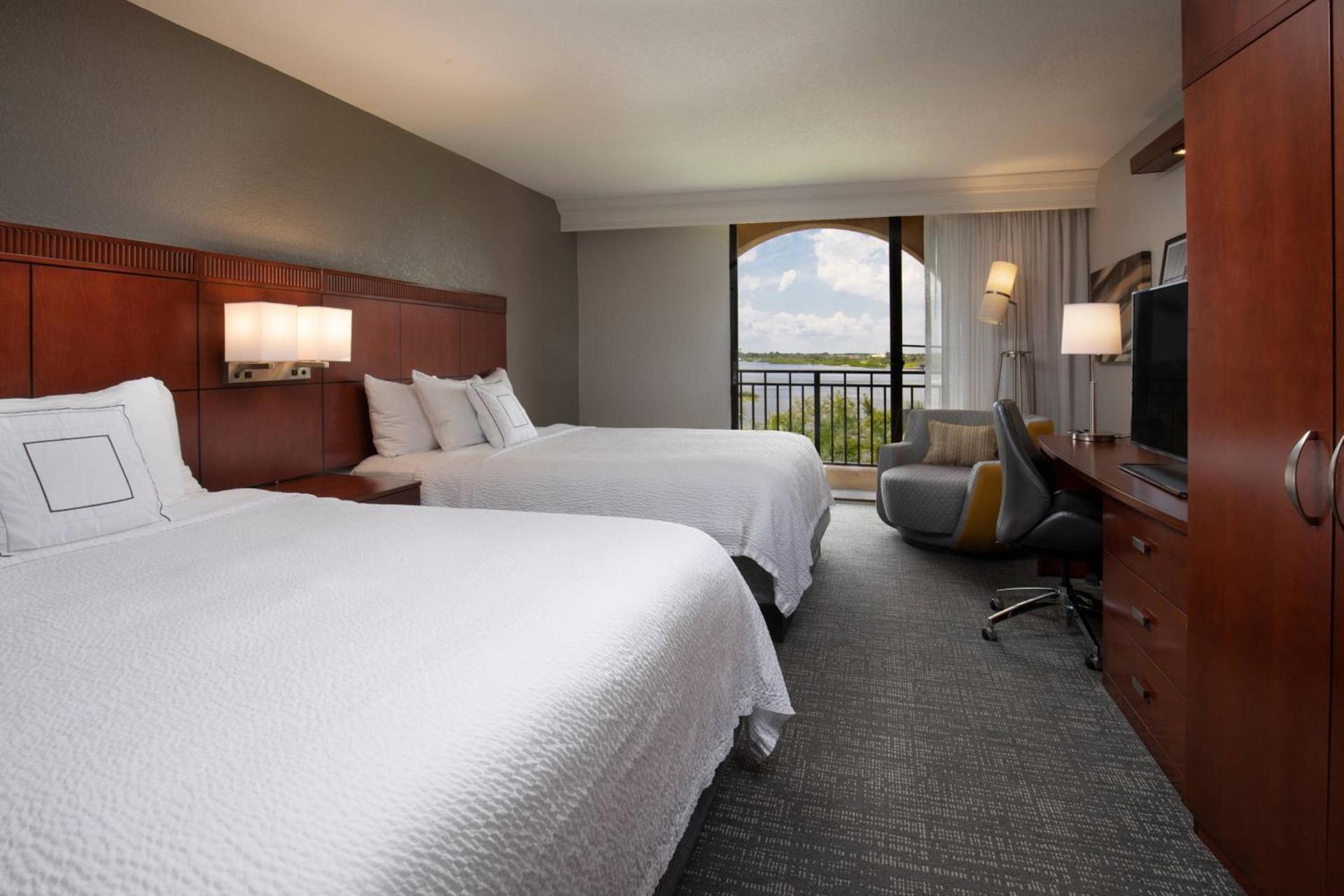 Courtyard by Marriott Bradenton Sarasota/Riverfront photo 8