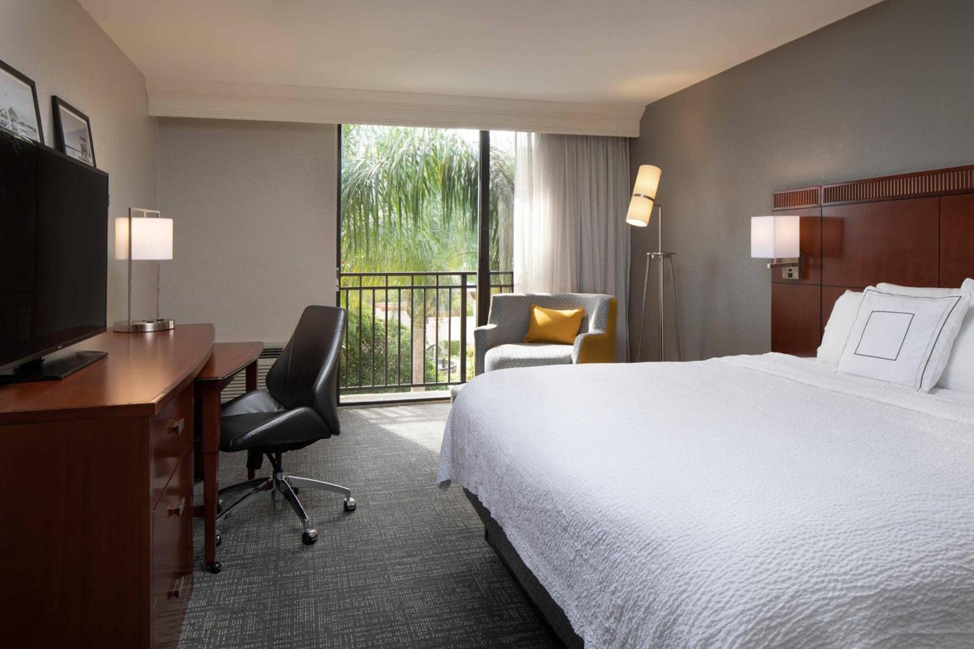 Courtyard by Marriott Bradenton Sarasota/Riverfront photo 10