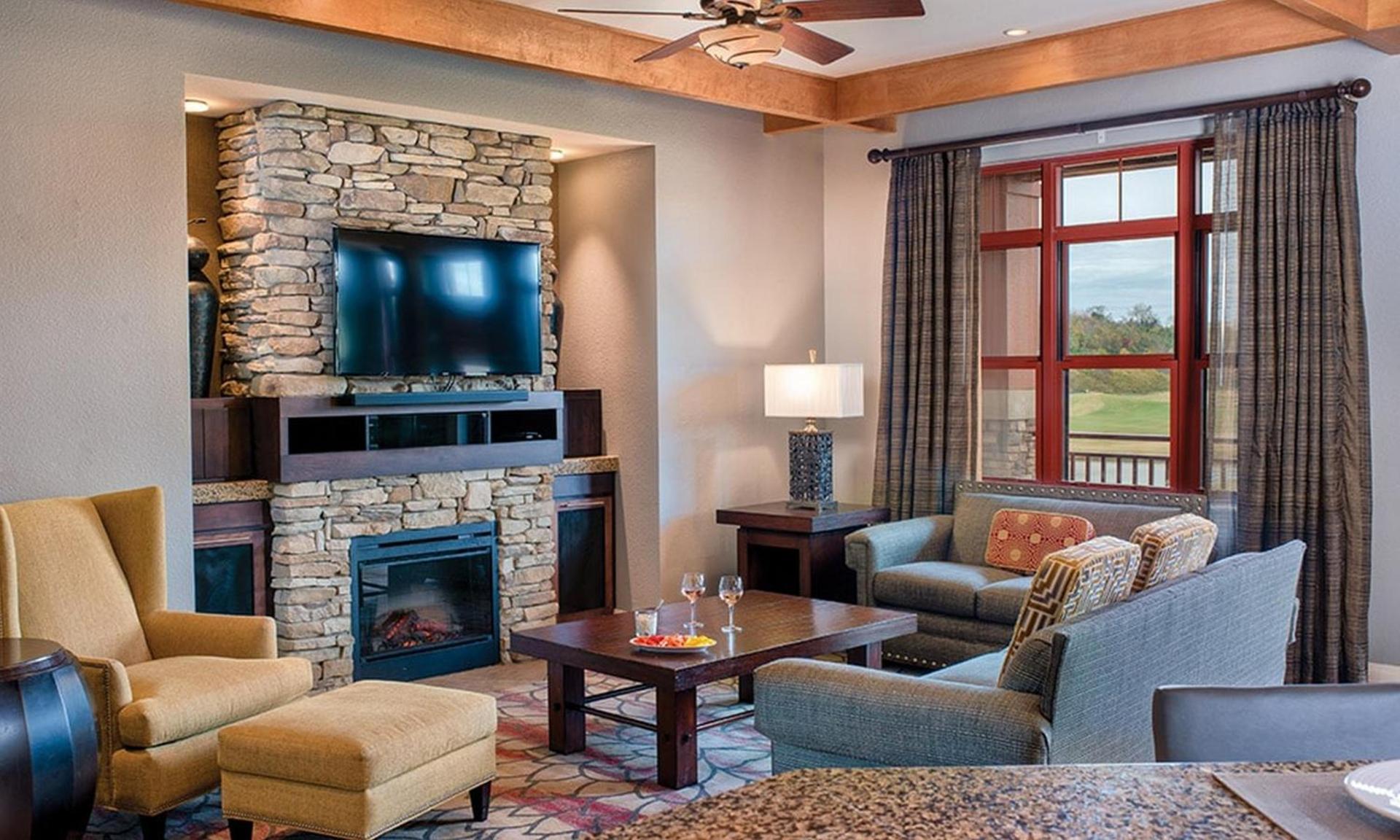 Great Smokies Lodge Sevierville by HelloVacay photo 24