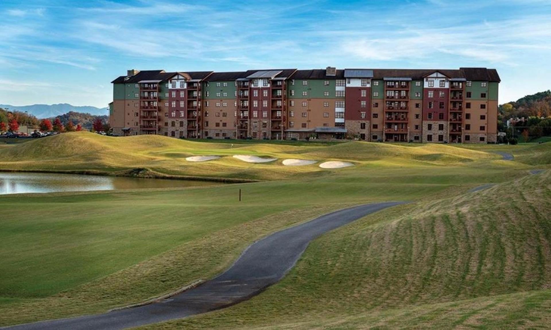 Great Smokies Lodge Sevierville by HelloVacay photo 42