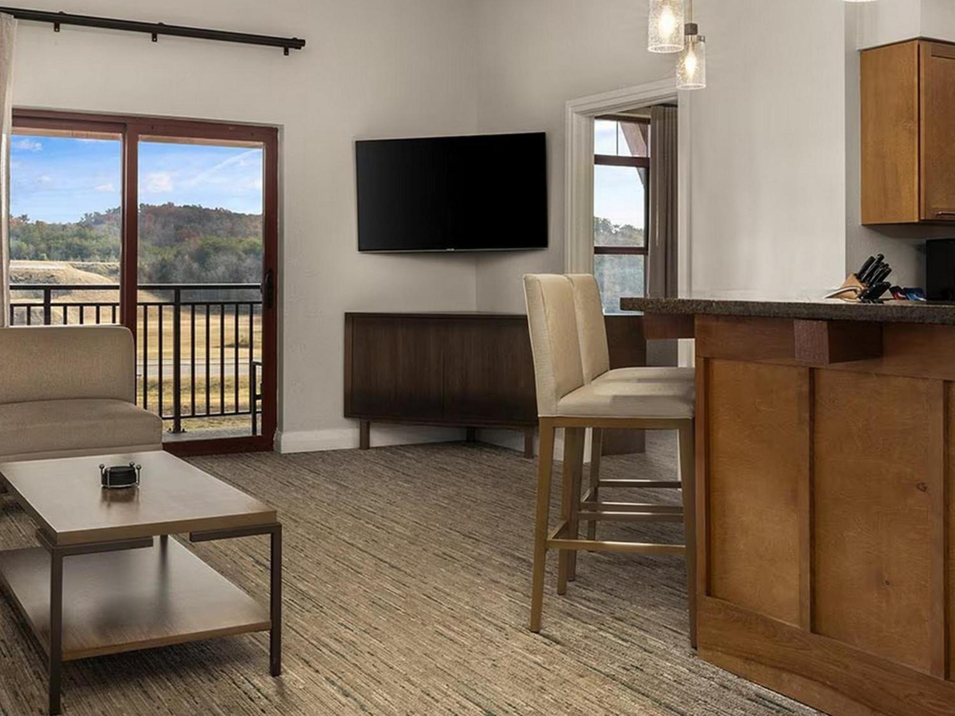 Great Smokies Lodge Sevierville by HelloVacay photo 75
