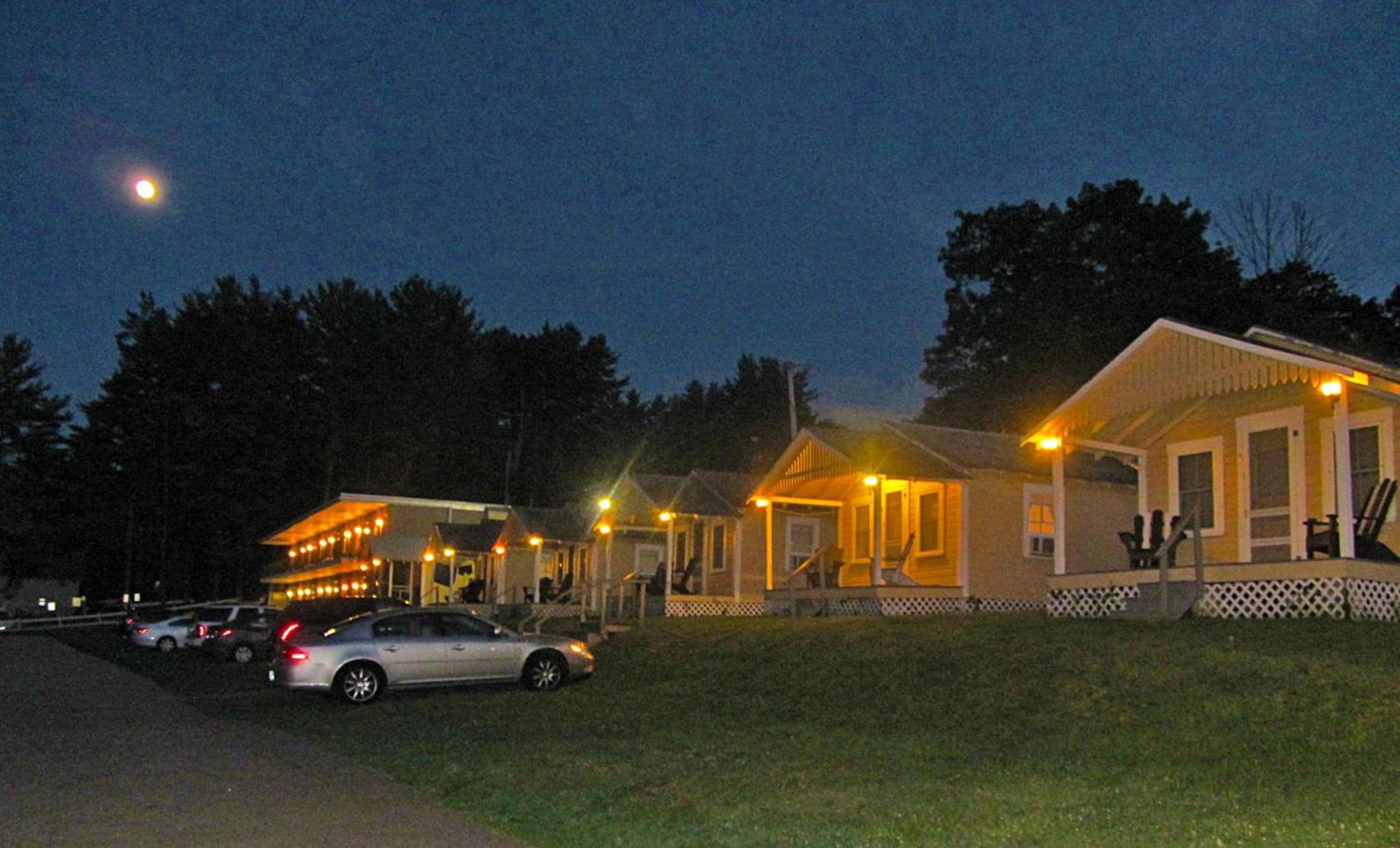 Half Moon Motel & Cottages photo 21