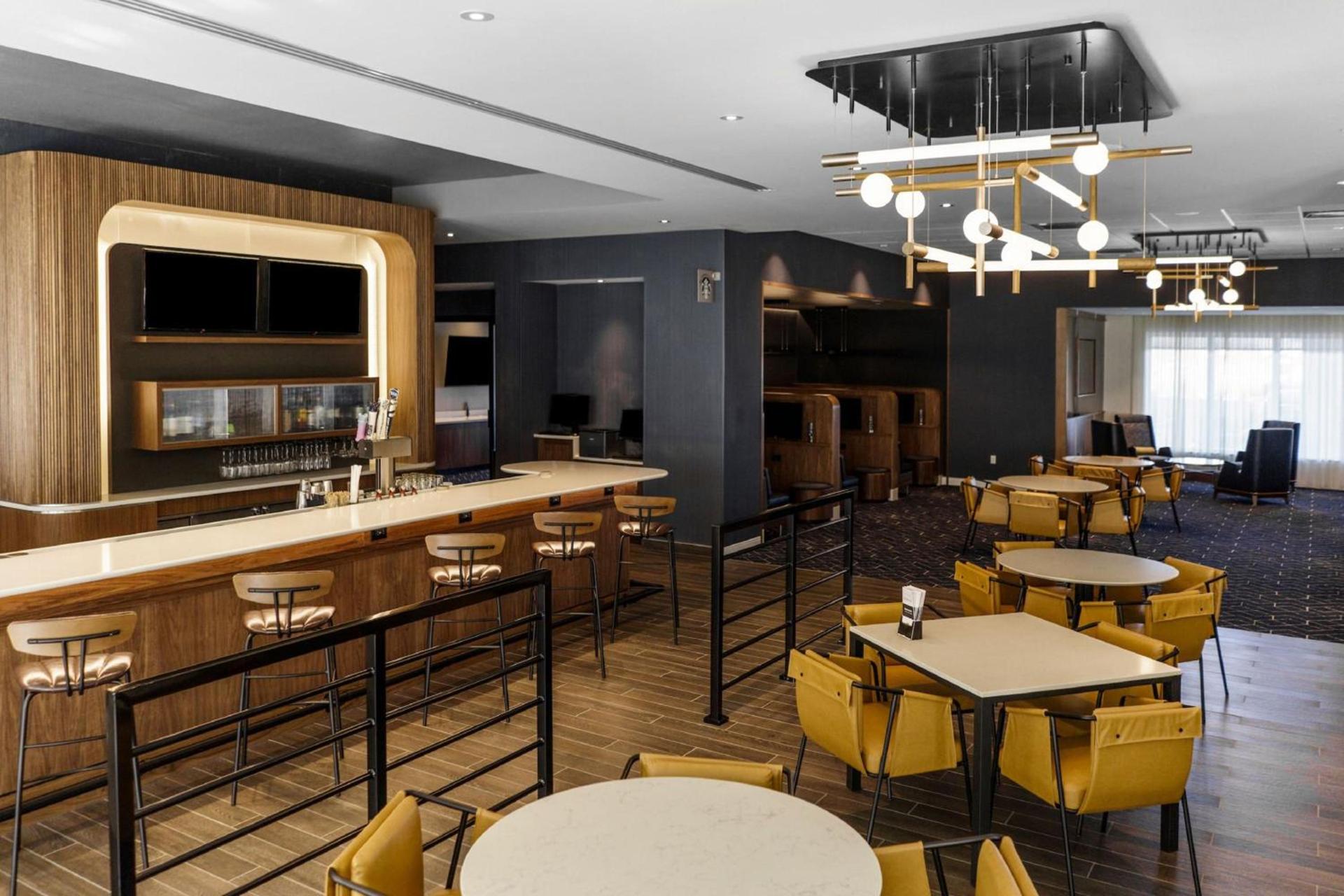Courtyard by Marriott Indianapolis Fishers photo 36