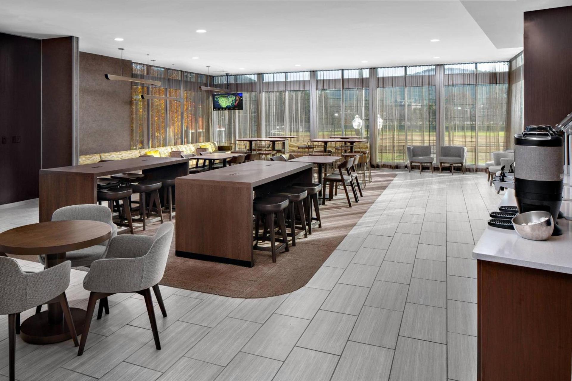 SpringHill Suites by Marriott Roanoke photo 19