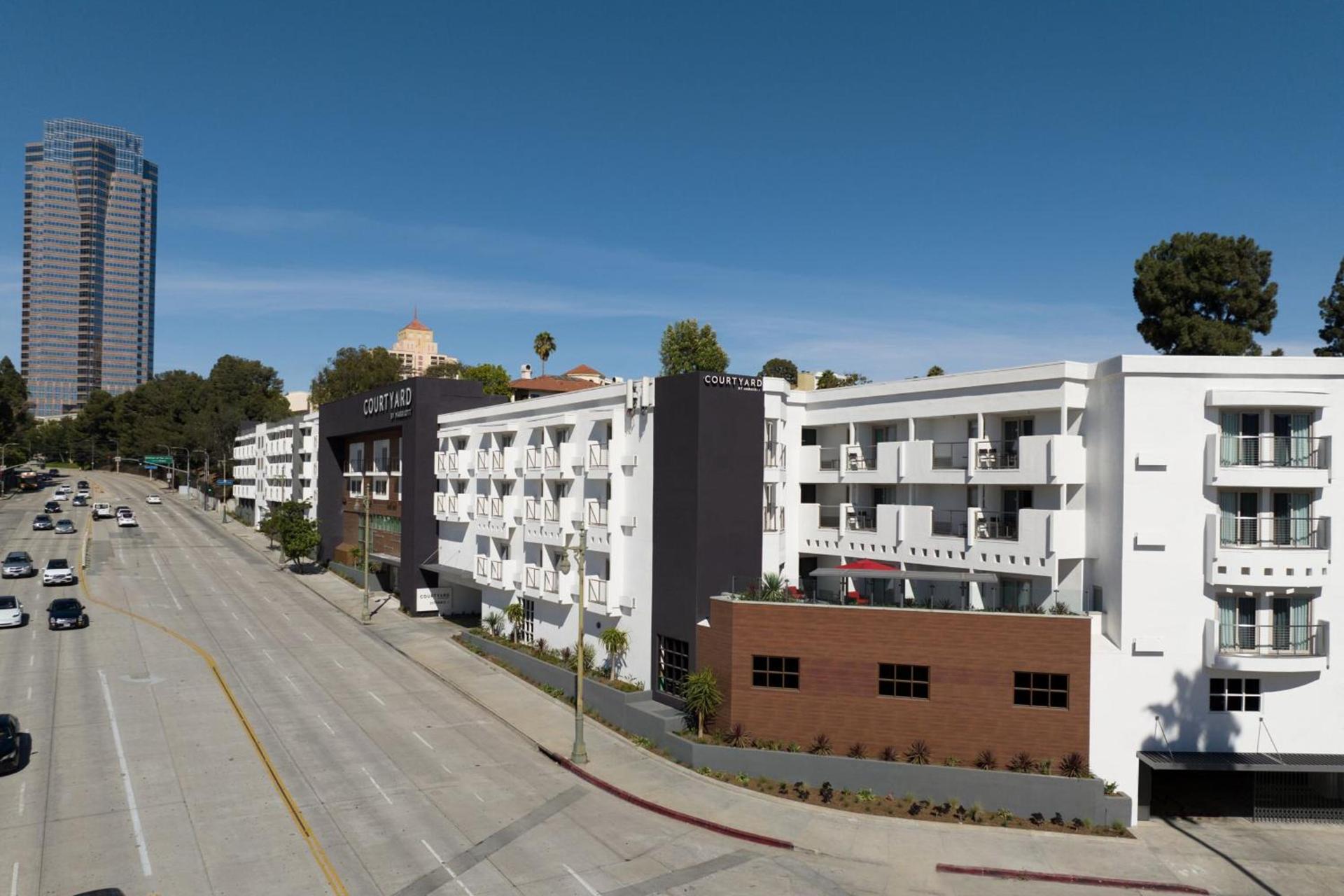 Courtyard Los Angeles Century City/Beverly Hills photo 2
