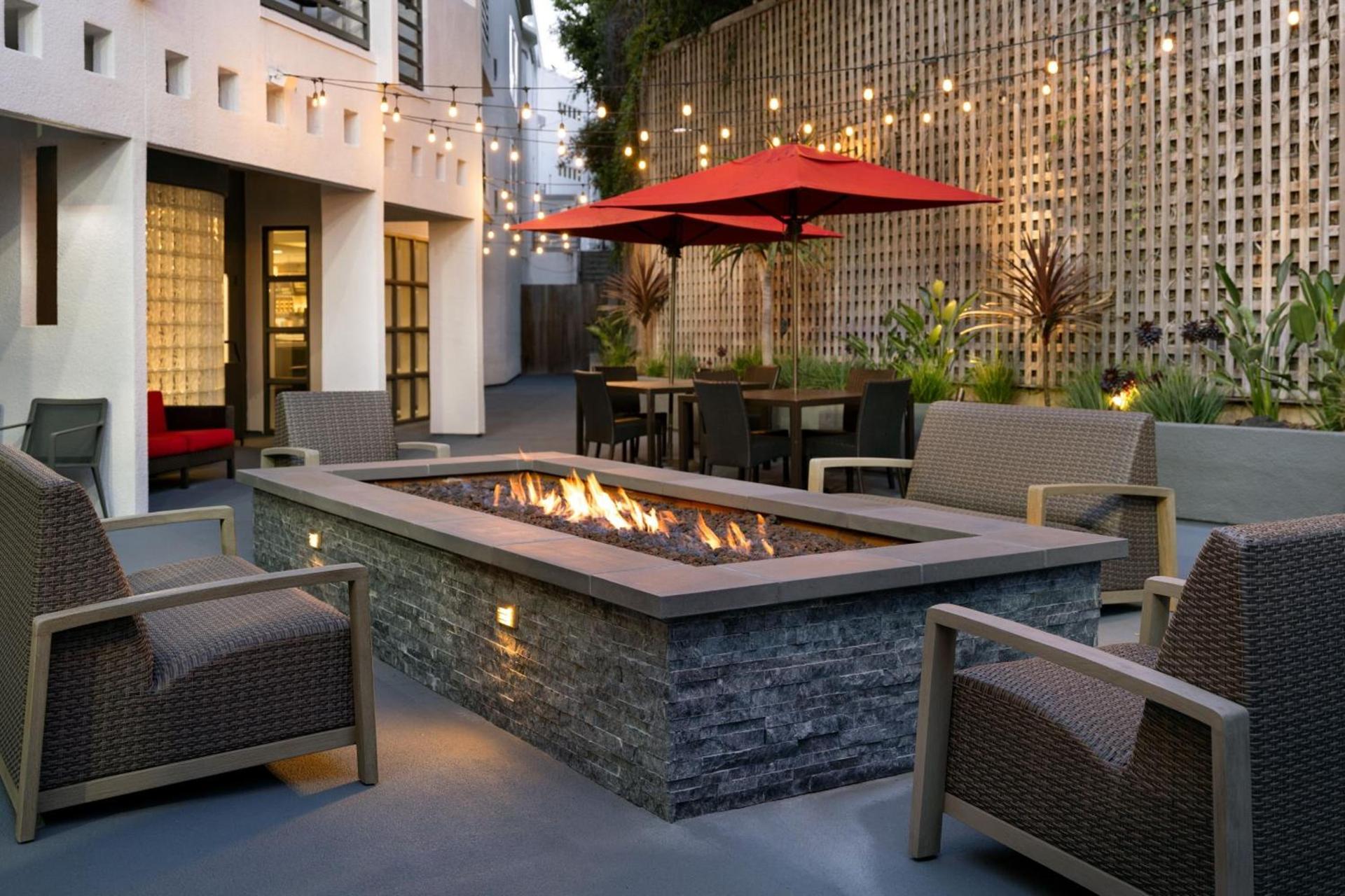 Courtyard Los Angeles Century City/Beverly Hills photo 19