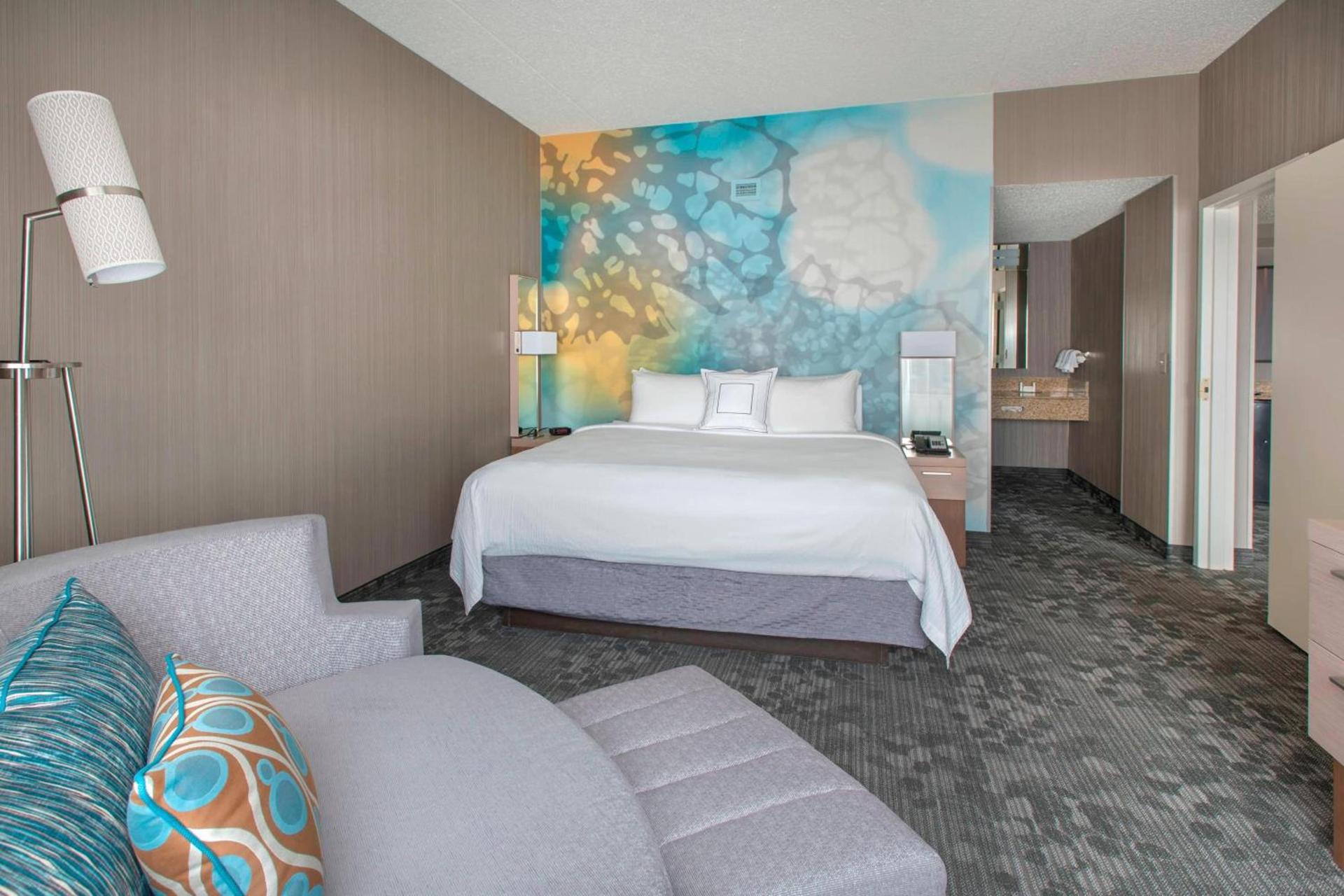 Courtyard by Marriott Newark Elizabeth photo 12
