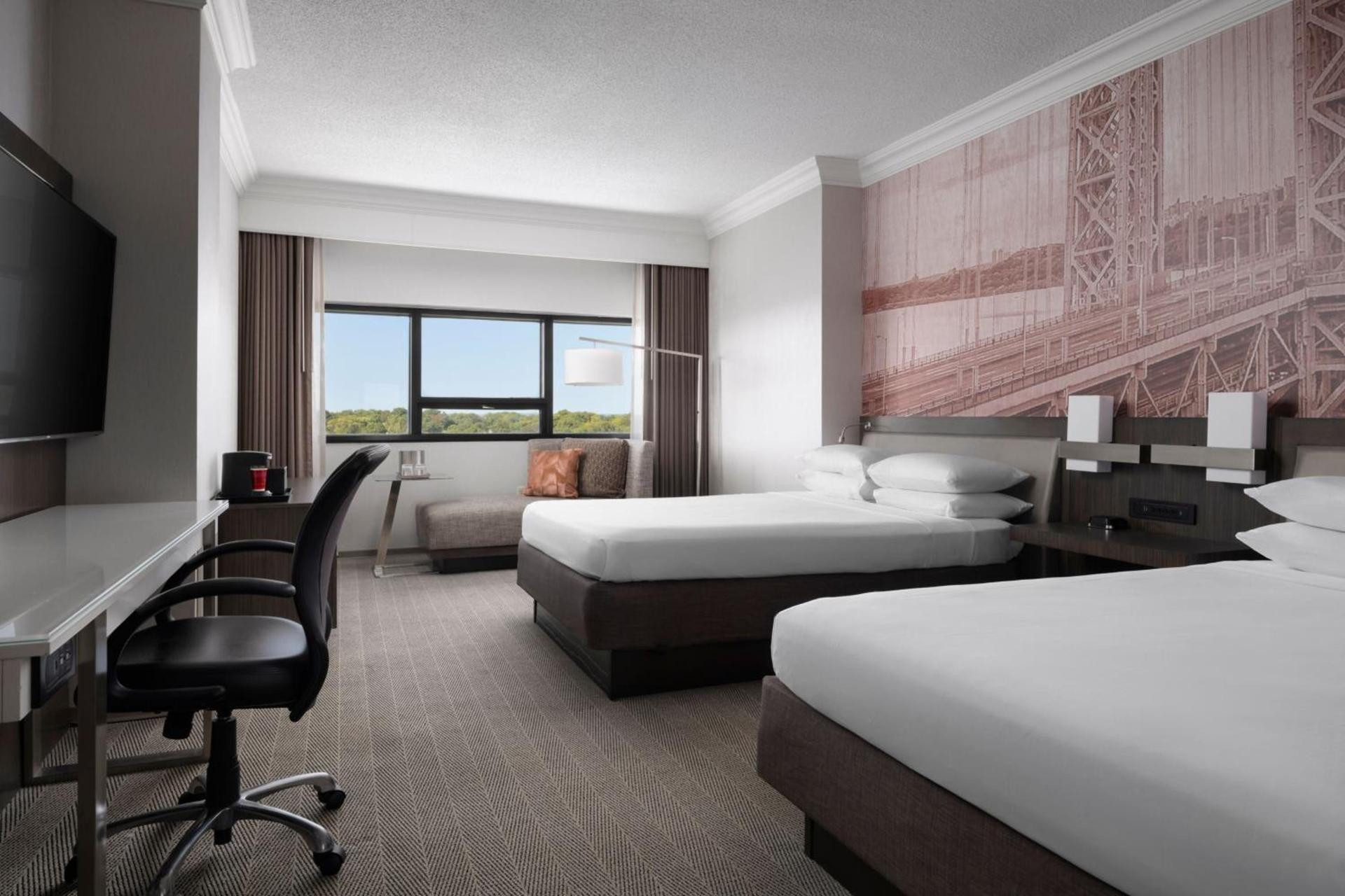 Teaneck Marriott at Glenpointe photo 5