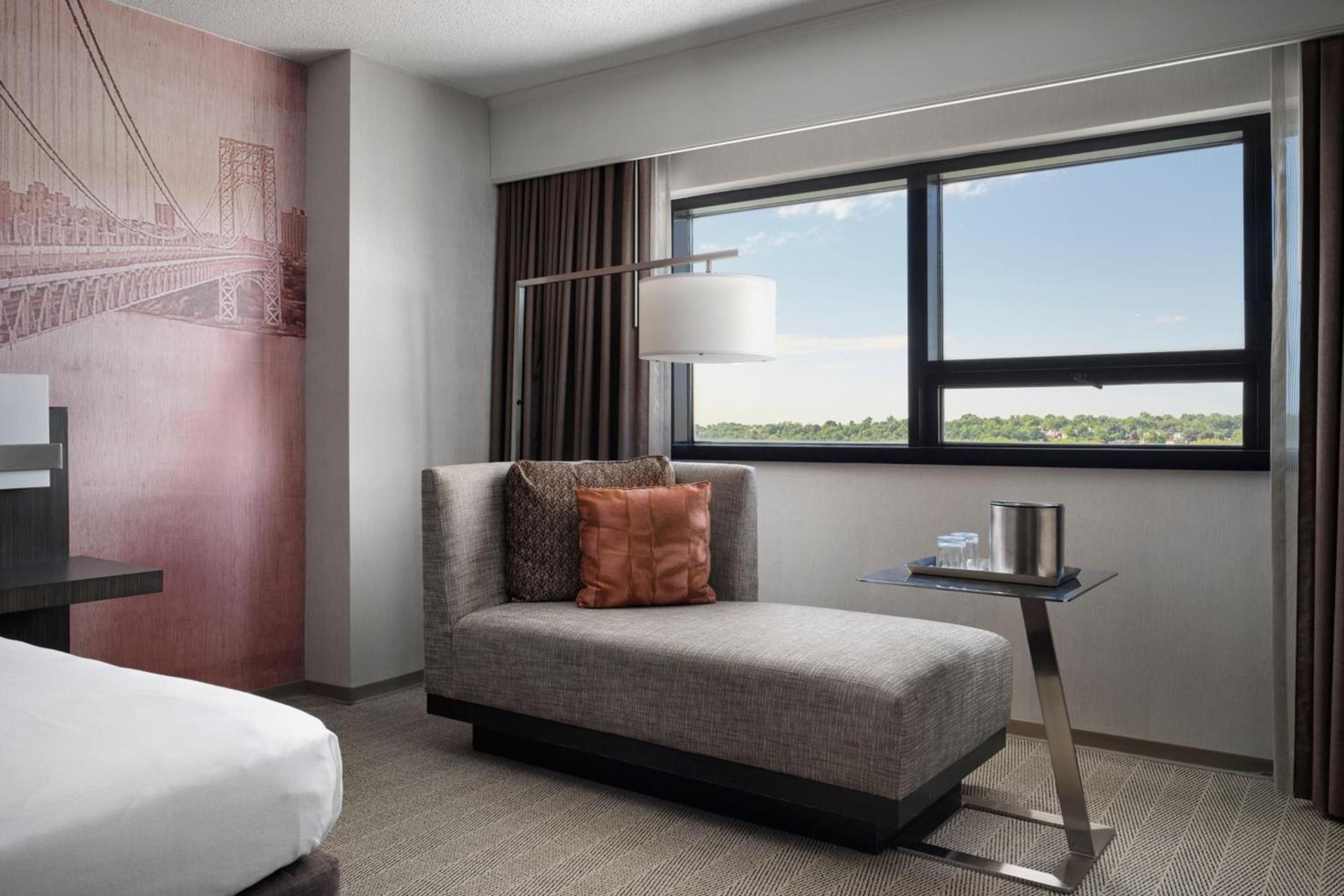 Teaneck Marriott at Glenpointe photo 10