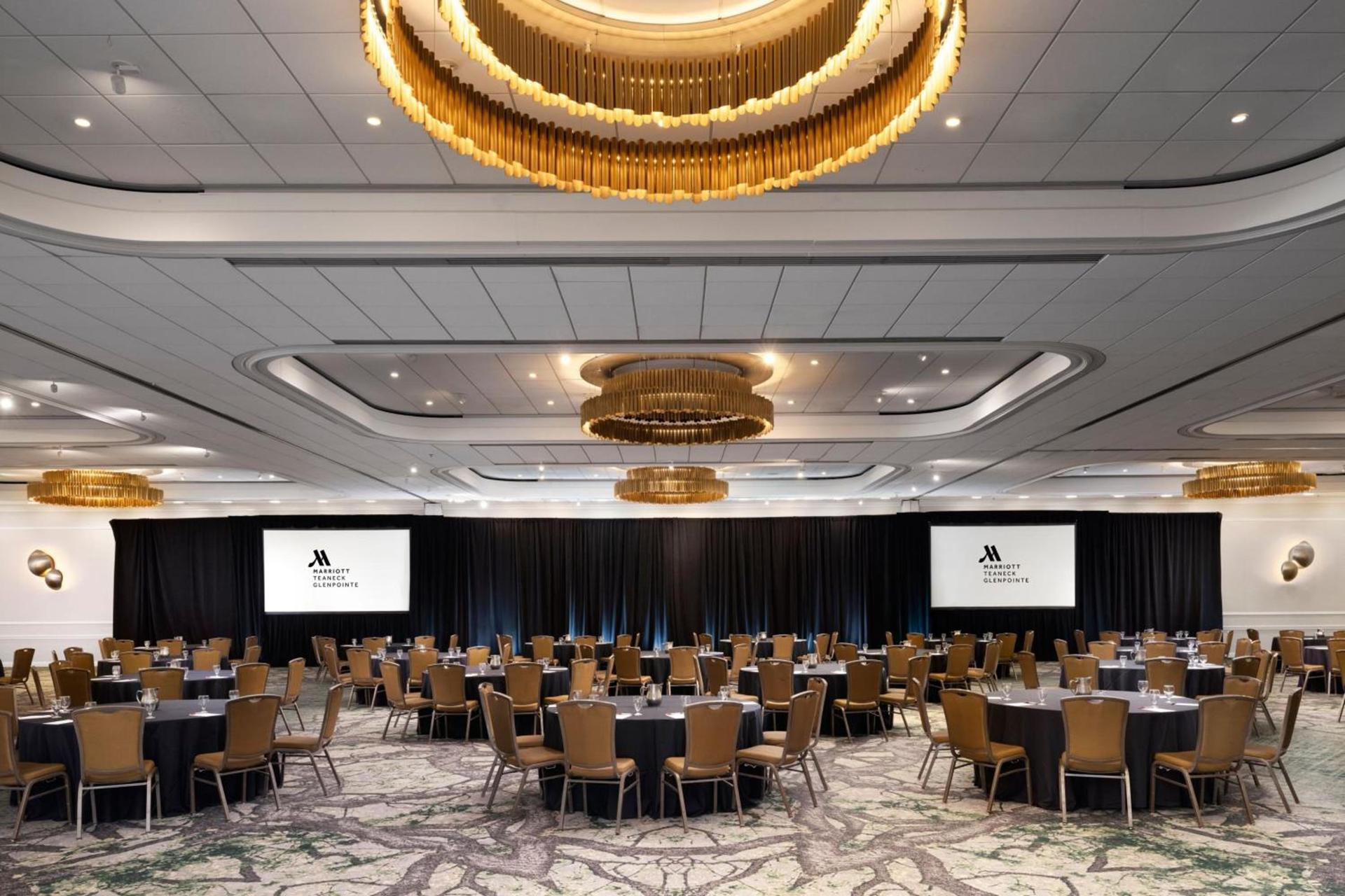 Teaneck Marriott at Glenpointe photo 42