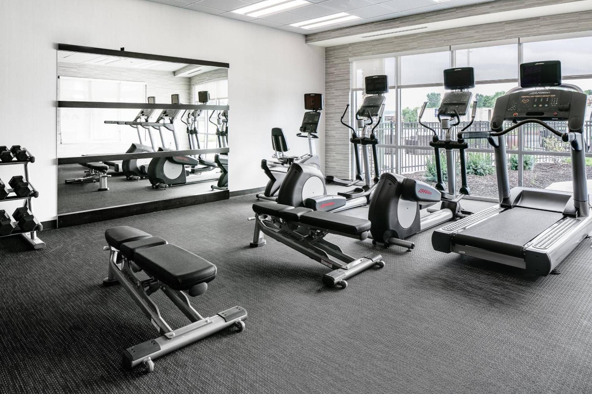Courtyard by Marriott Omaha Bellevue at Beardmore Event Center photo 32