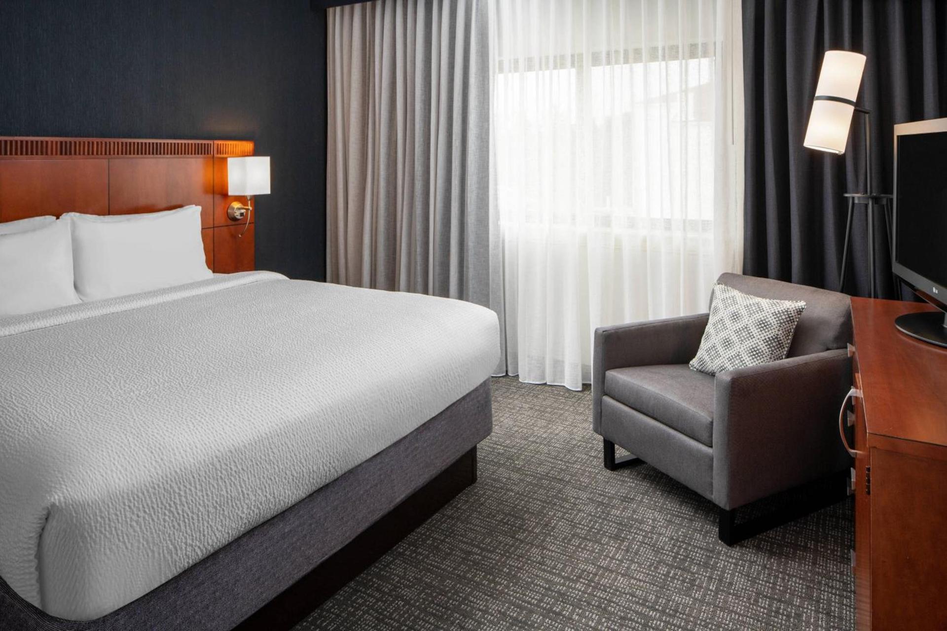 Courtyard by Marriott Dulles Airport Herndon/Reston photo 18