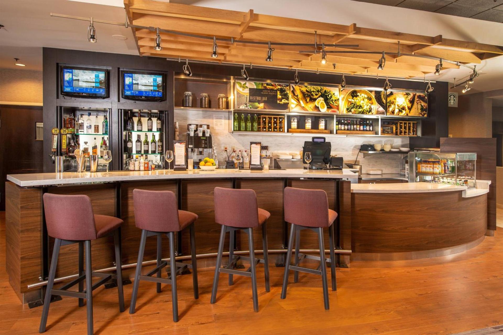 Courtyard by Marriott Dulles Airport Herndon/Reston photo 28