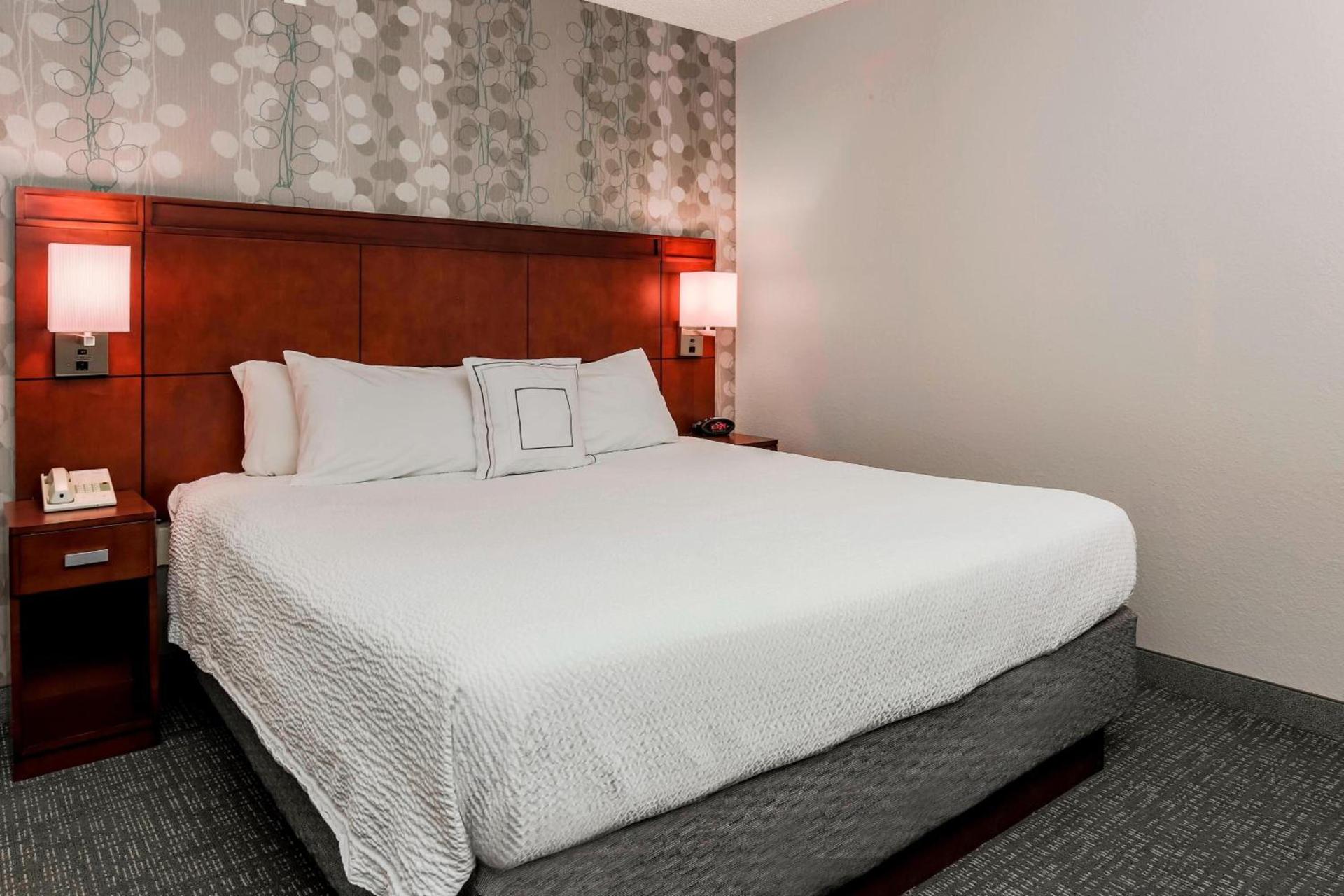 Courtyard by Marriott Orlando Lake Mary North photo 12