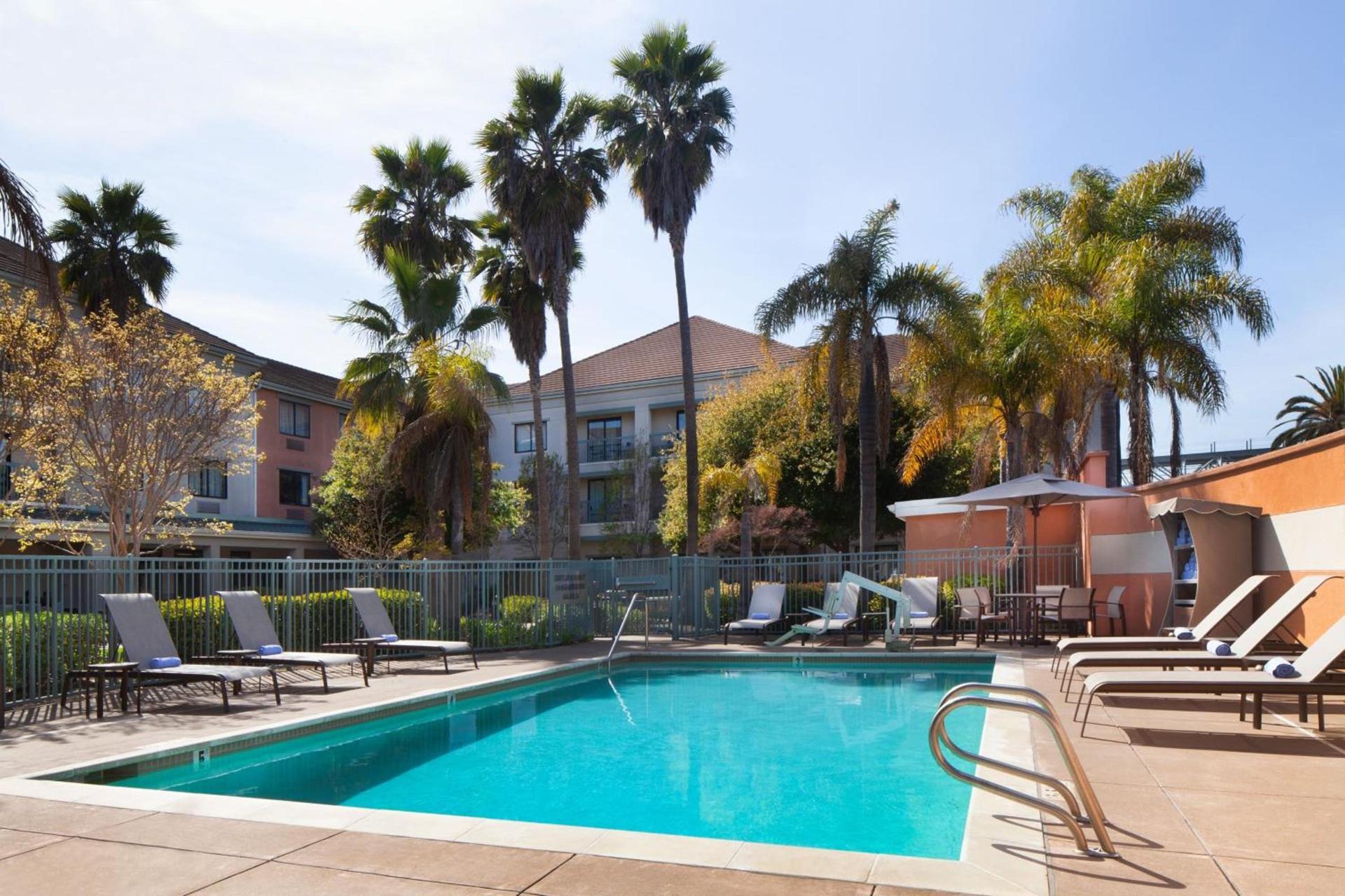 Courtyard by Marriott Oakland Airport photo 59