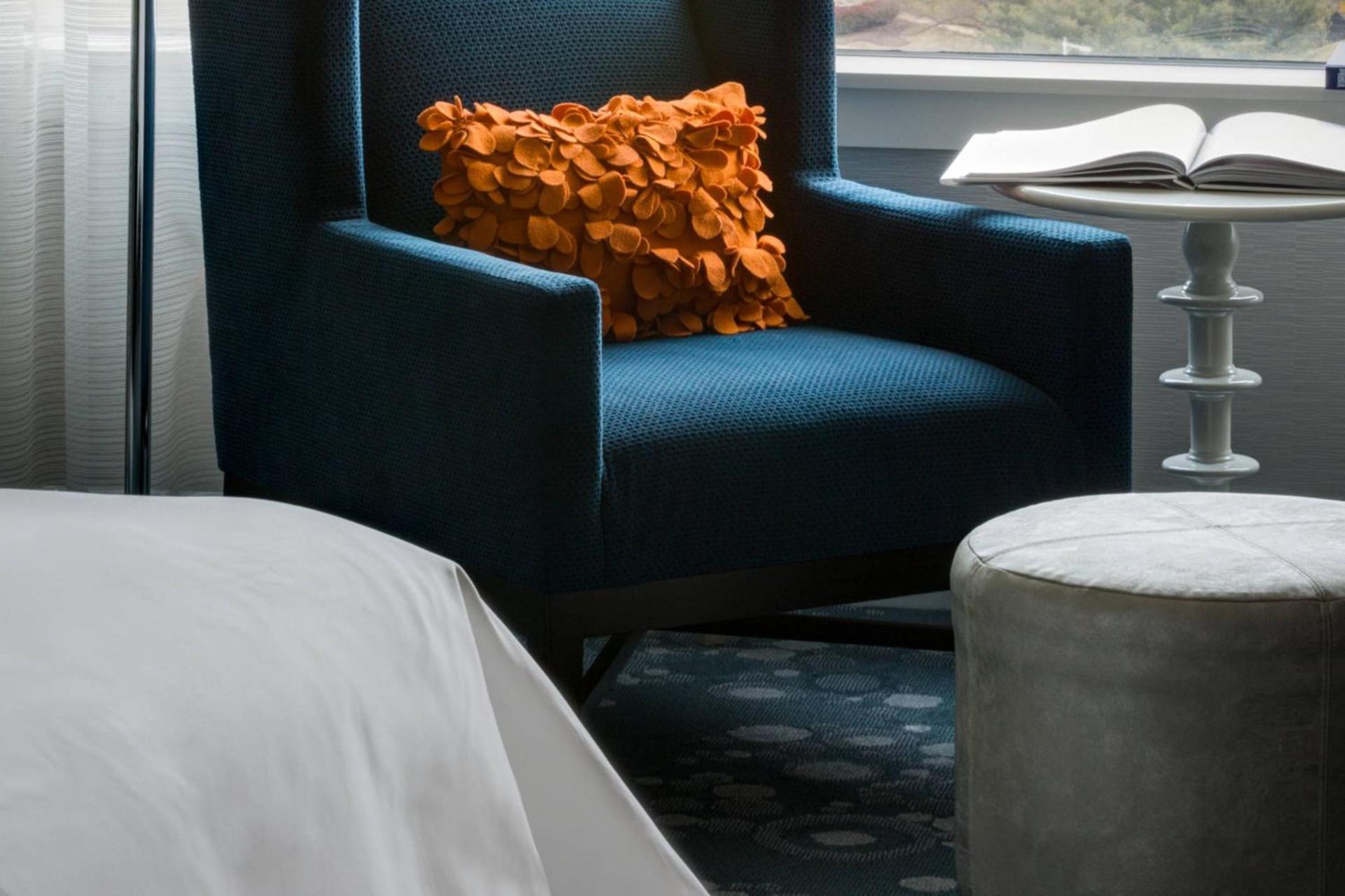 Renaissance Arlington Capital View Hotel photo 14