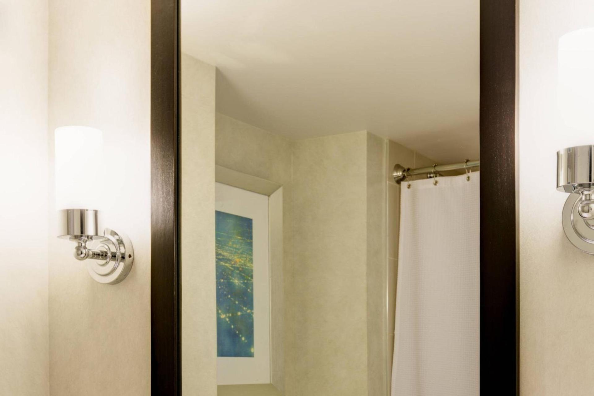 Renaissance Arlington Capital View Hotel photo 15
