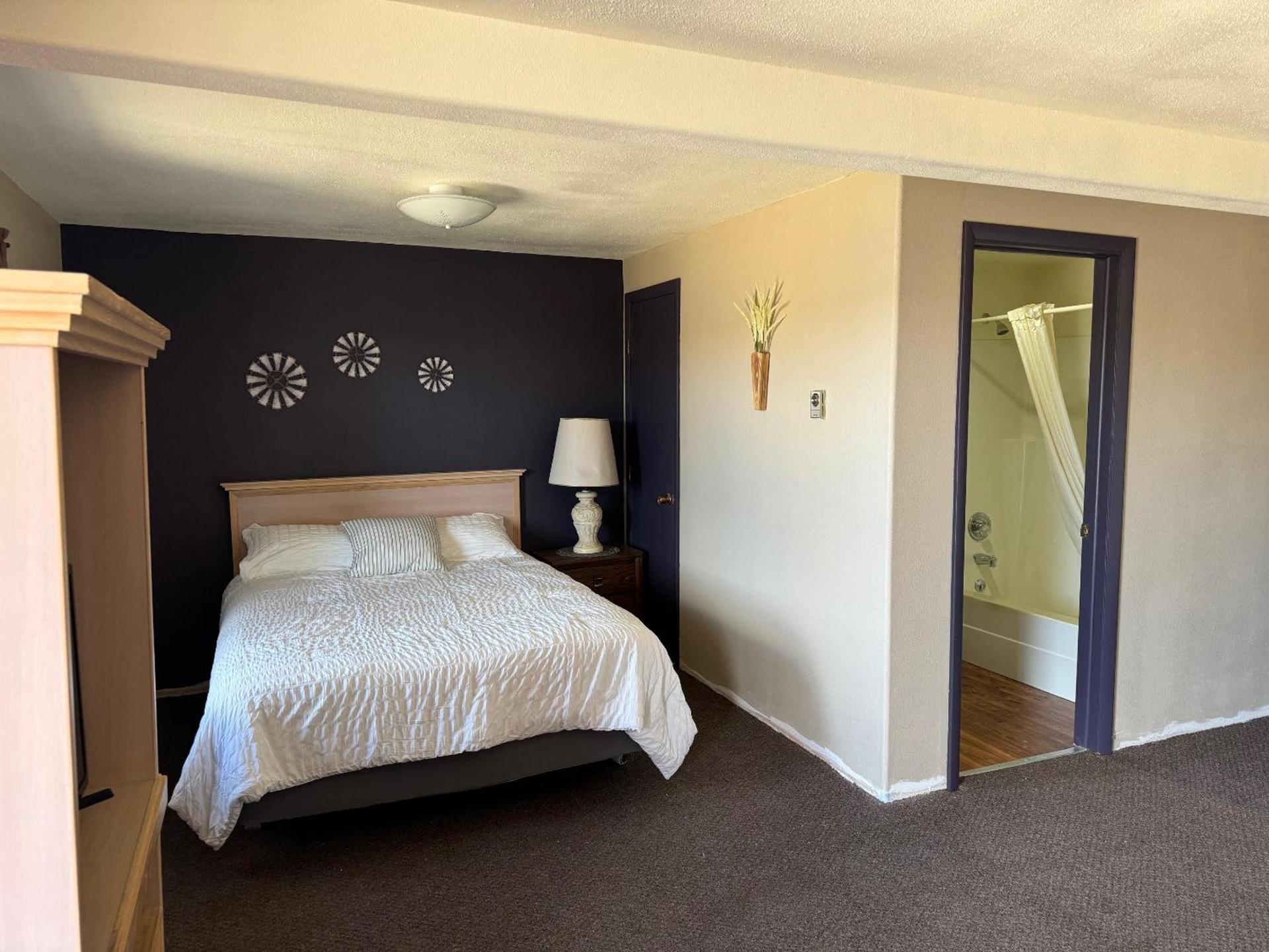 Rustic Lodge photo 21