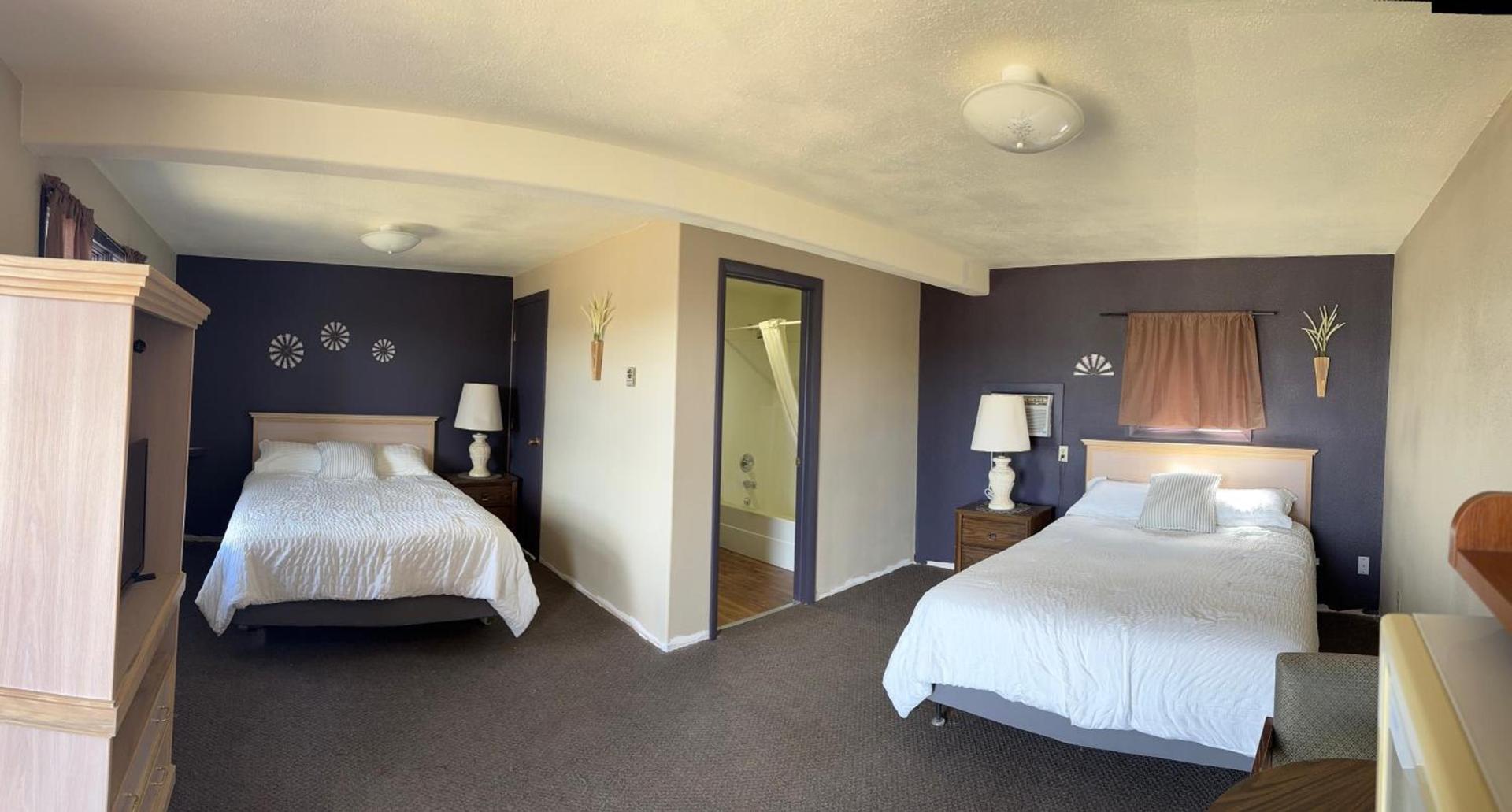Rustic Lodge photo 22