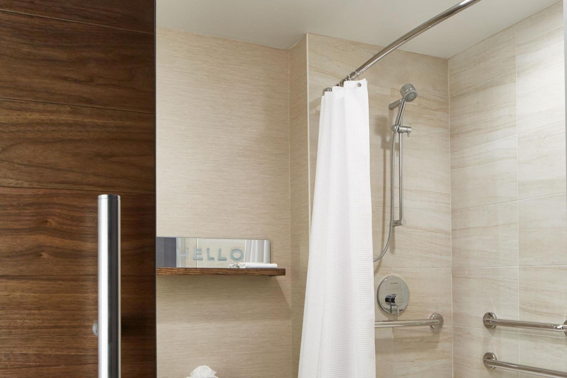 The Del Monte Lodge Renaissance Rochester Hotel & Spa photo 35