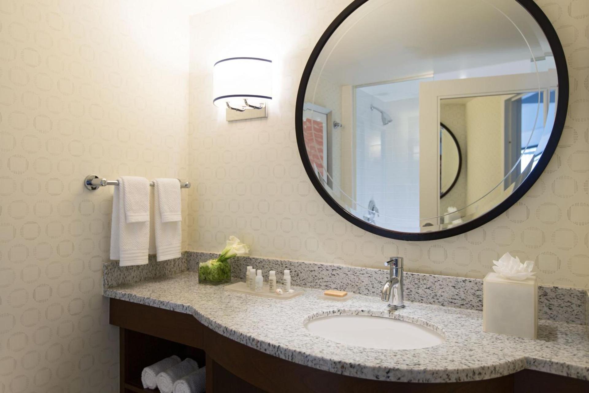 Renaissance Boston Seaport District photo 16