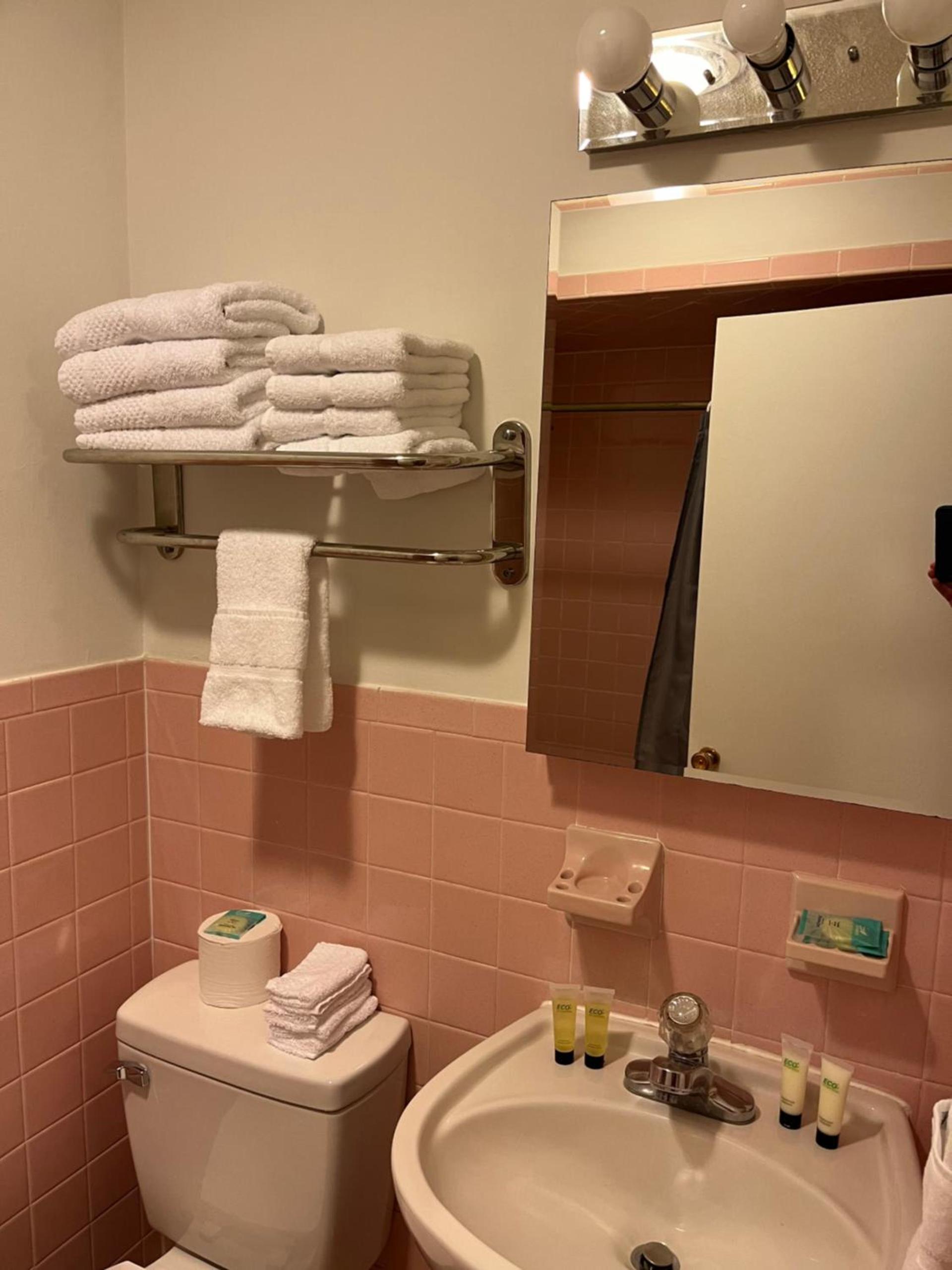 Grand Lake Hotel photo 3