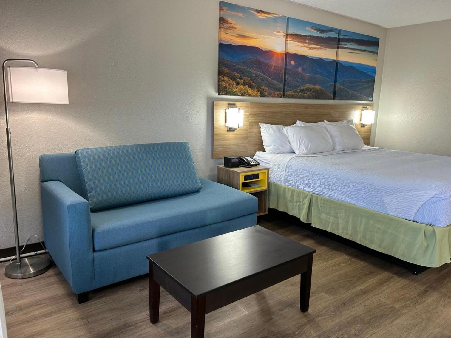 Days Inn by Wyndham Clayton photo 62
