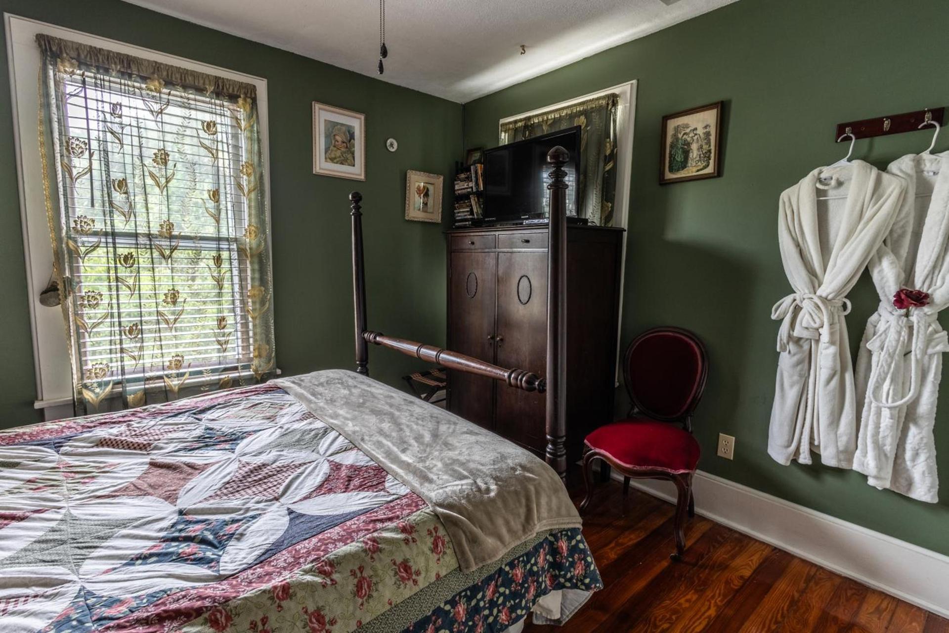 The Alling House photo 97