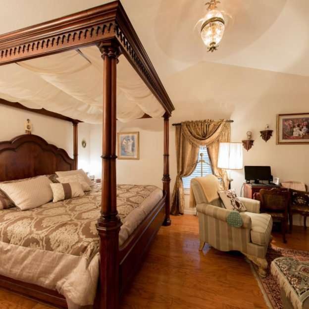 The Alling House photo 12