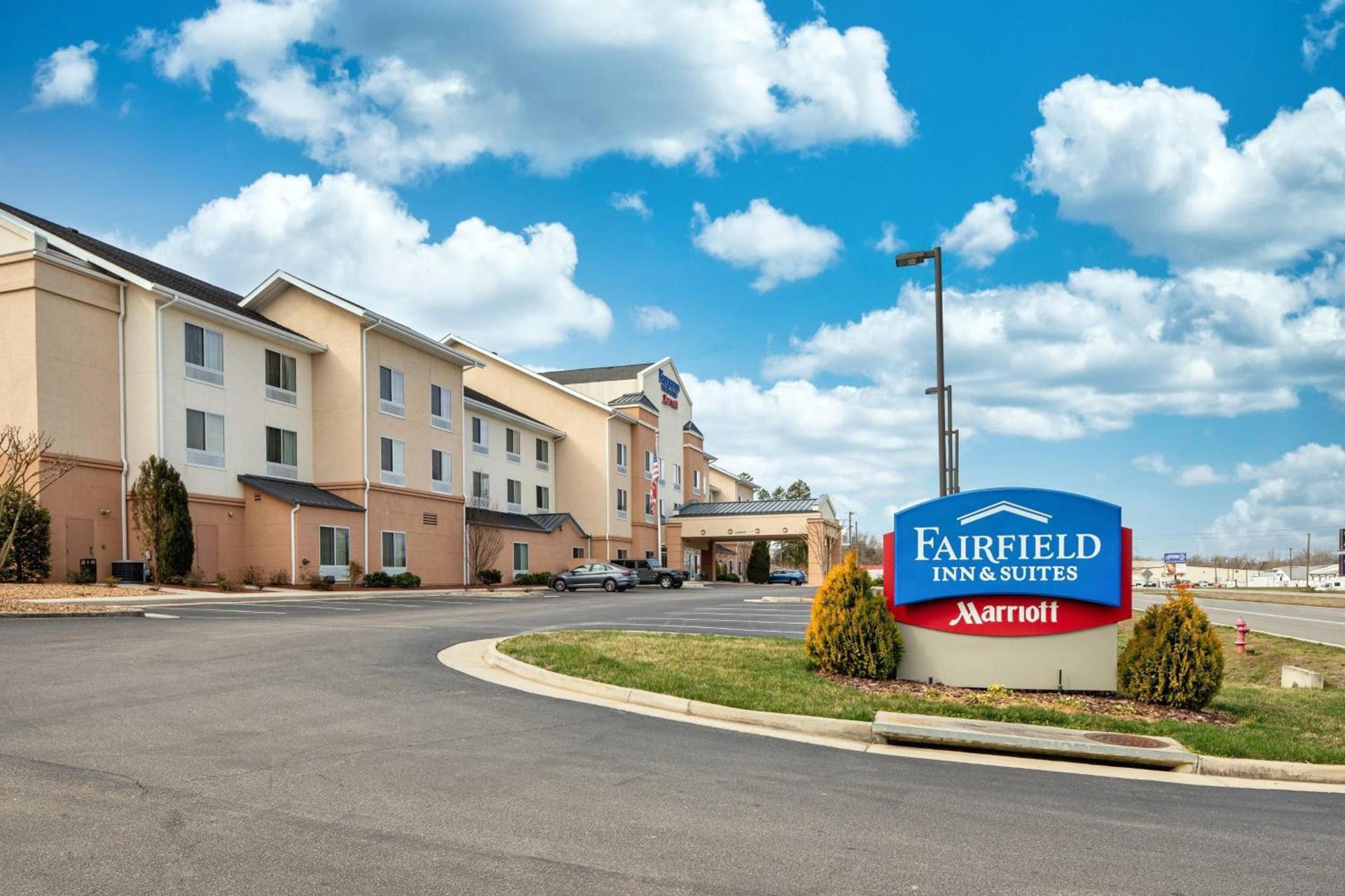Fairfield Inn and Suites by Marriott South Boston photo 2