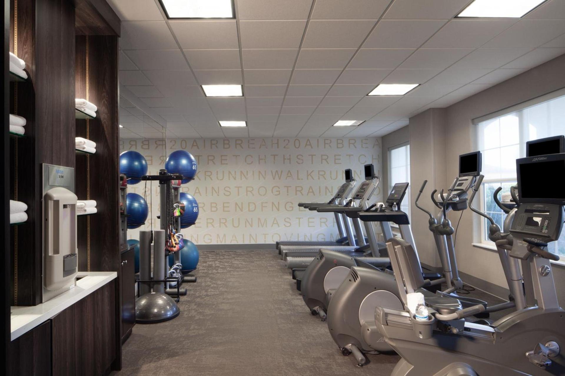 Residence Inn by Marriott Newark Silicon Valley photo 42