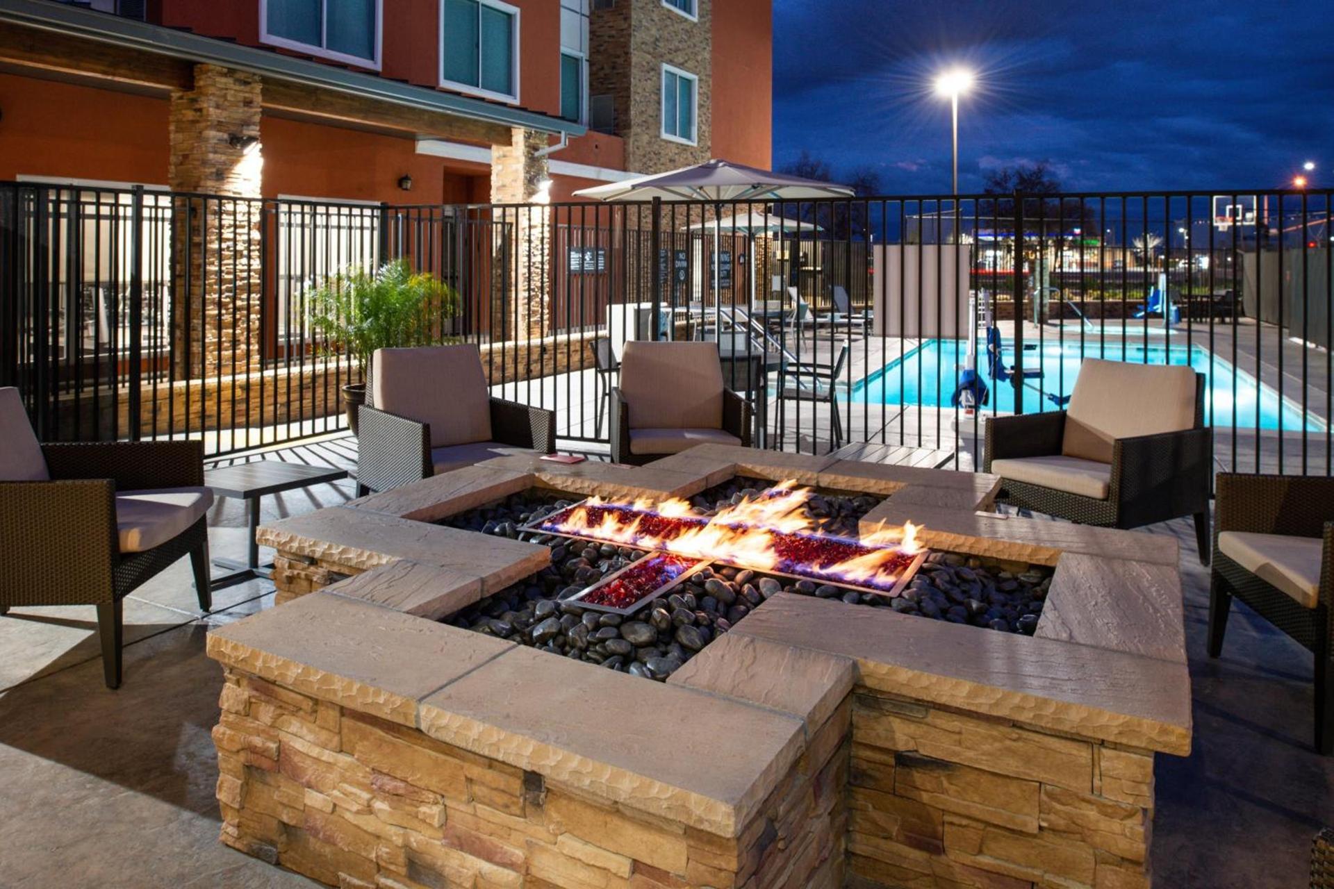 Residence Inn Visalia photo 16